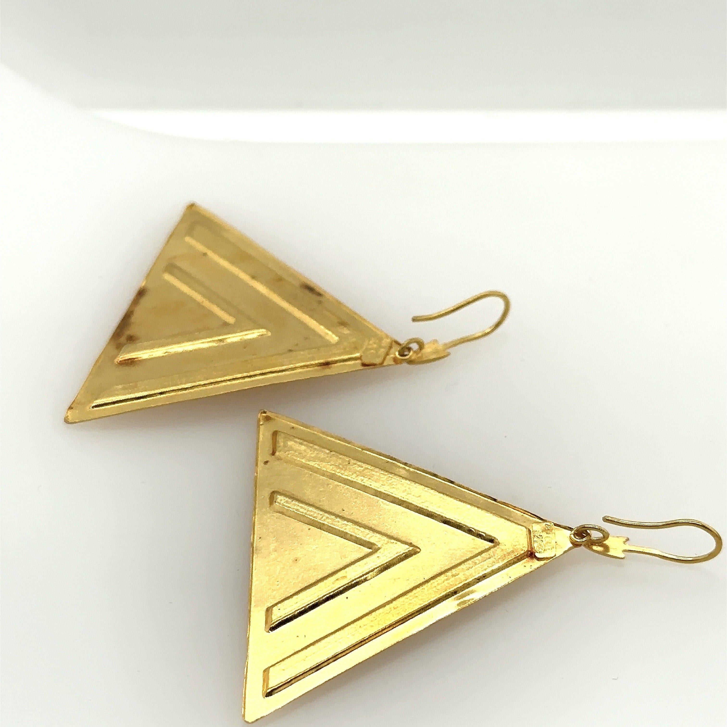 Ilias Lalaounis Greece 18K Yellow Gold Textured Triangle Earrings For Sale 3