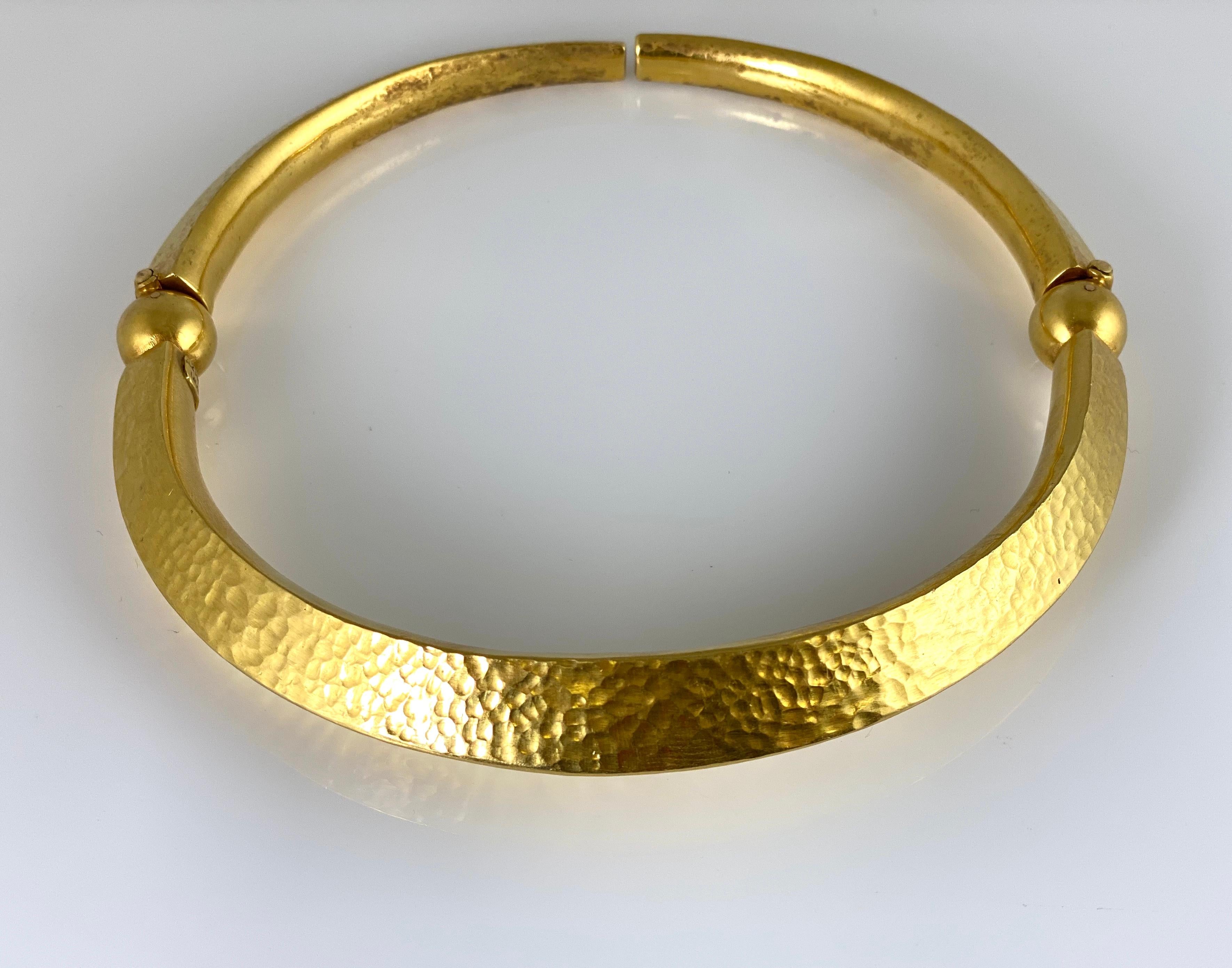 Ilias Lalaounis Greece Hammered Gold Choker Necklace In Excellent Condition In New York, NY