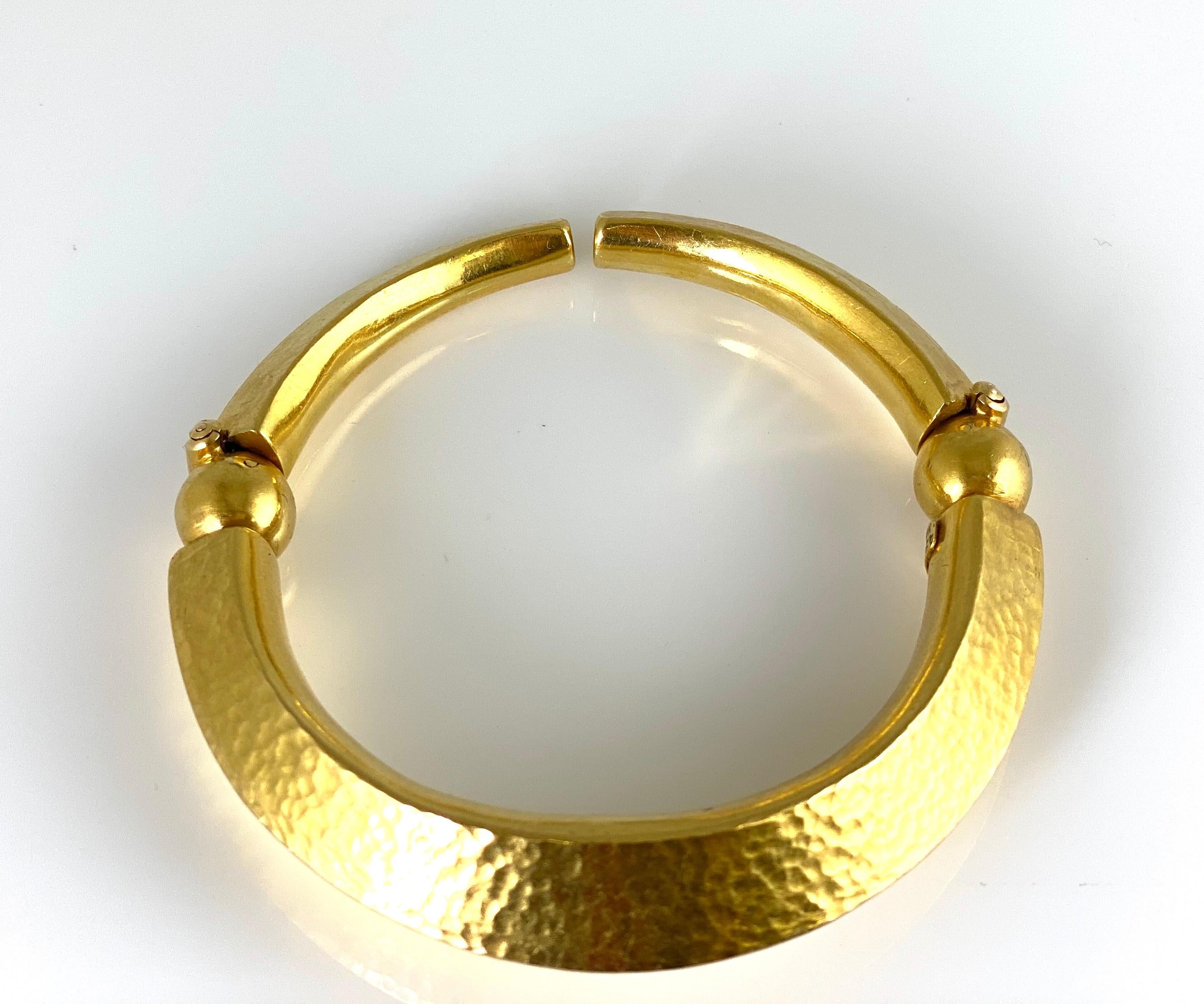 Ilias Lalaounis Greece Hammered Gold Cuff Bracelet In Excellent Condition In New York, NY