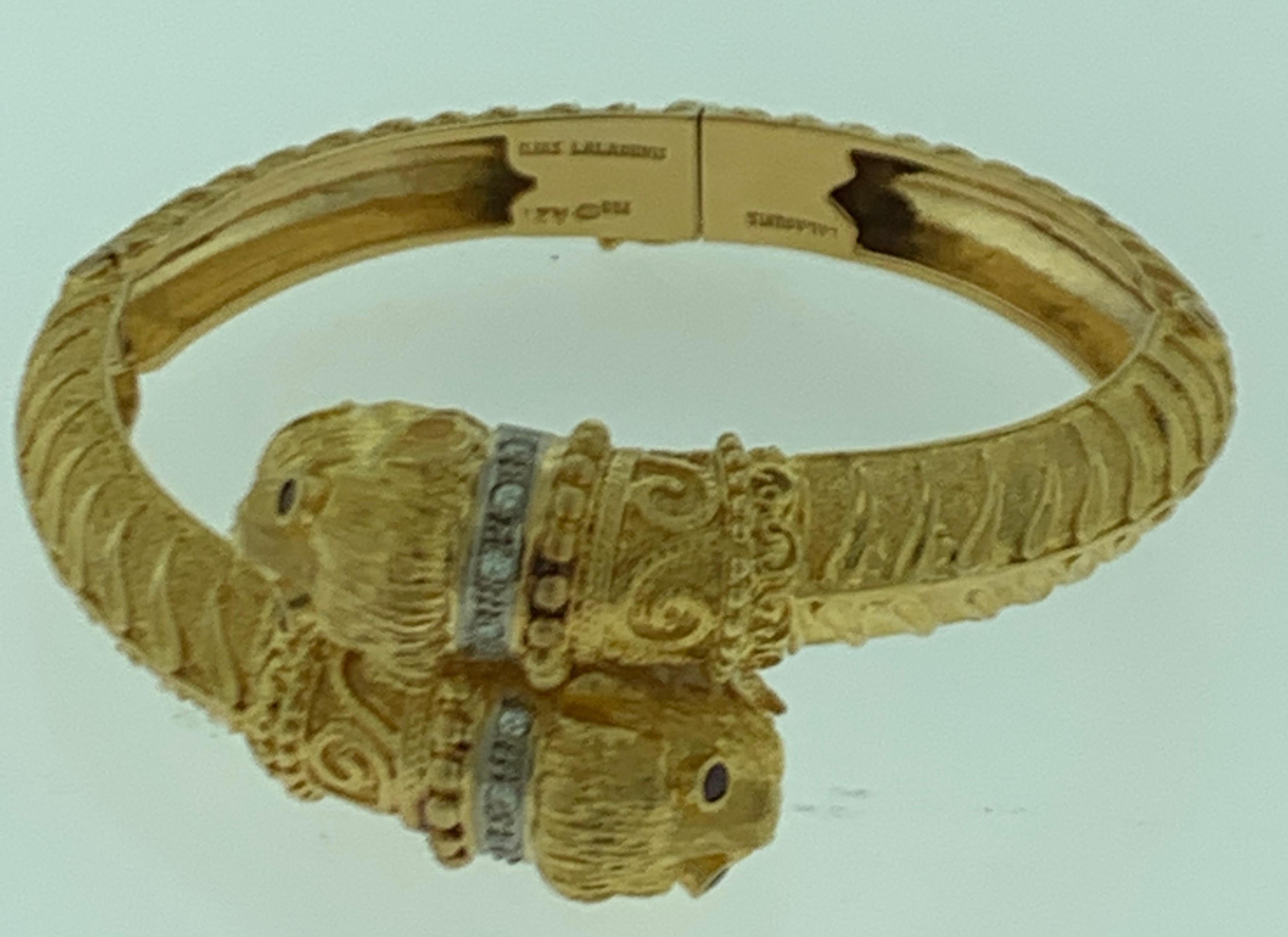 Ilias Lalaounis Bracelet jonc chimère en or jaune 18 carats, rubis et diamants 57 grammes 4