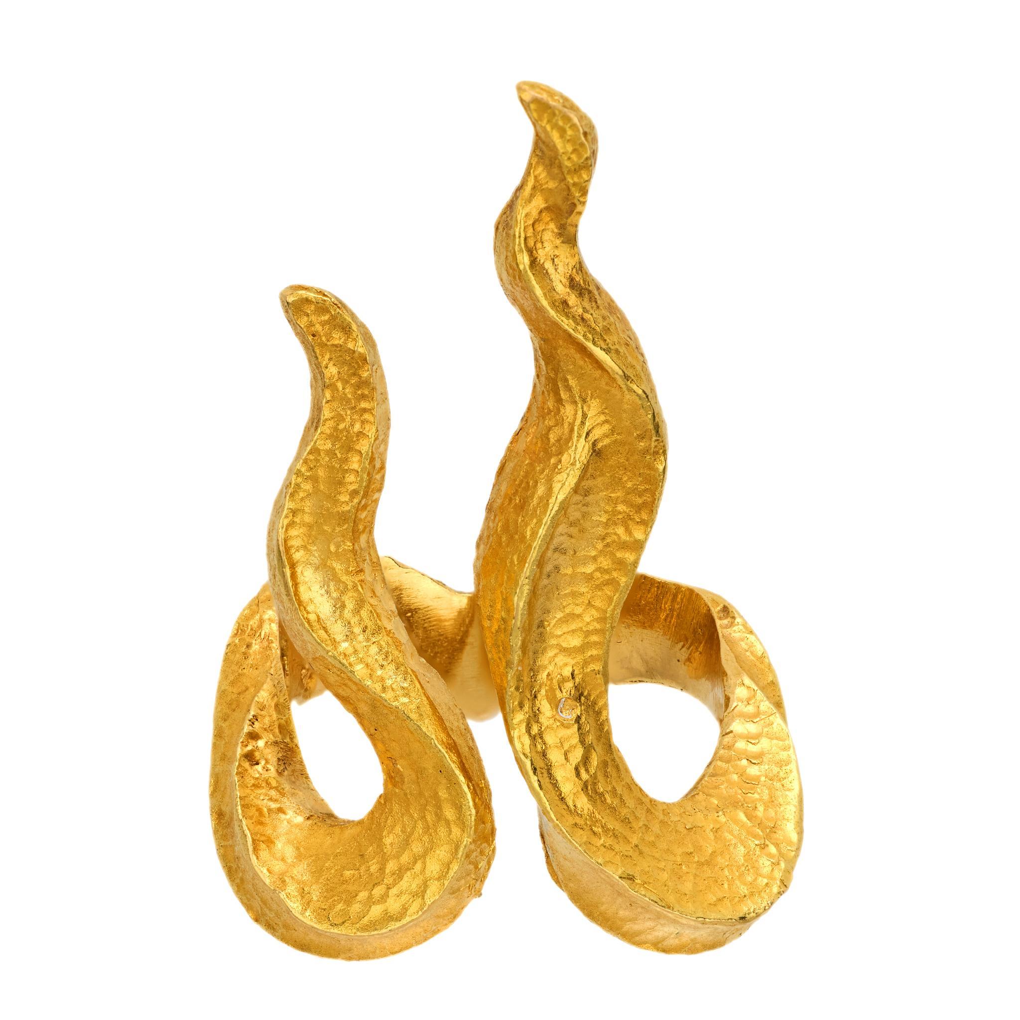 Modern Ilias Lalaounis vintage 18k yellow gold hammered ring
