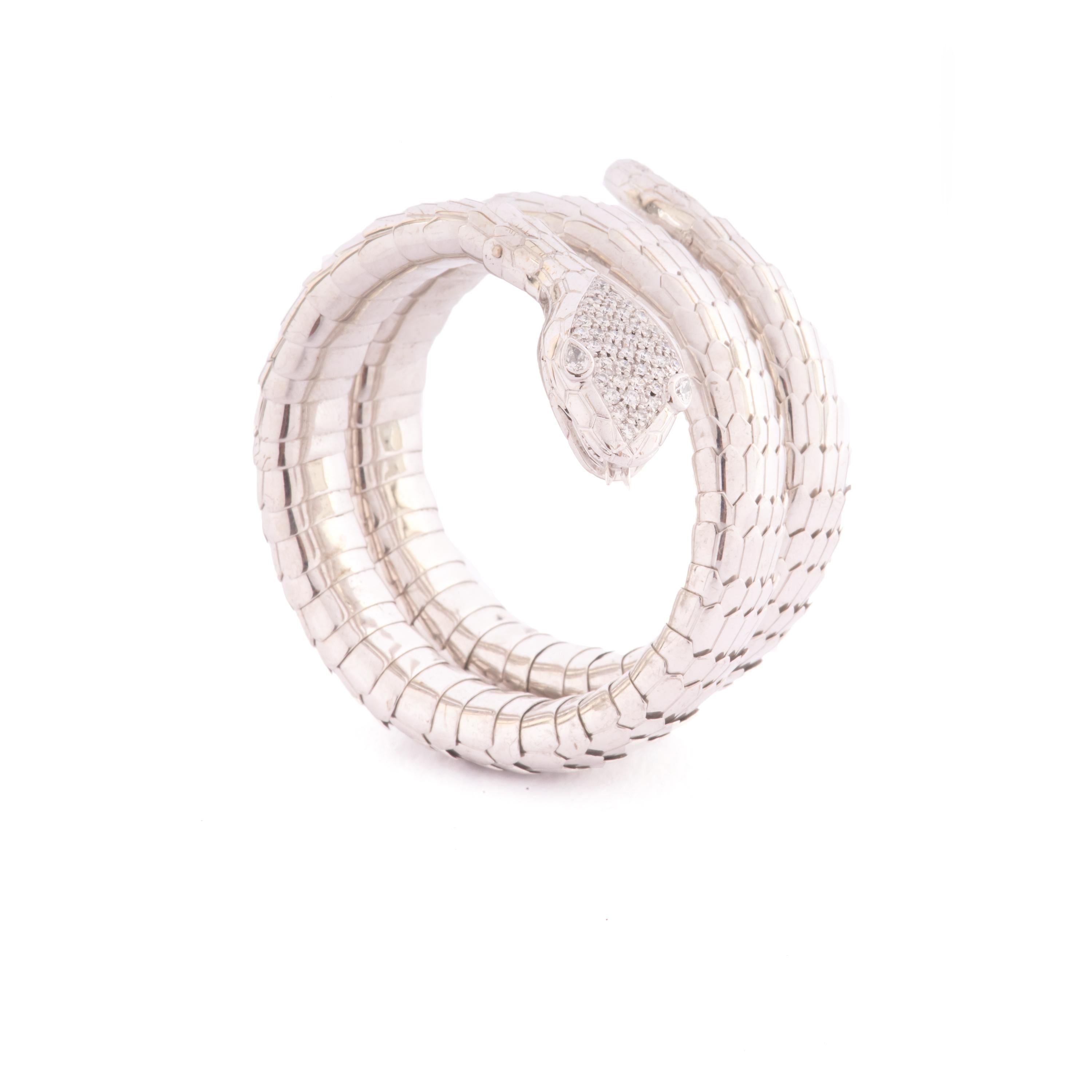 Taille brillant Illario Bracelet serpent emblématique en argent blanc en vente