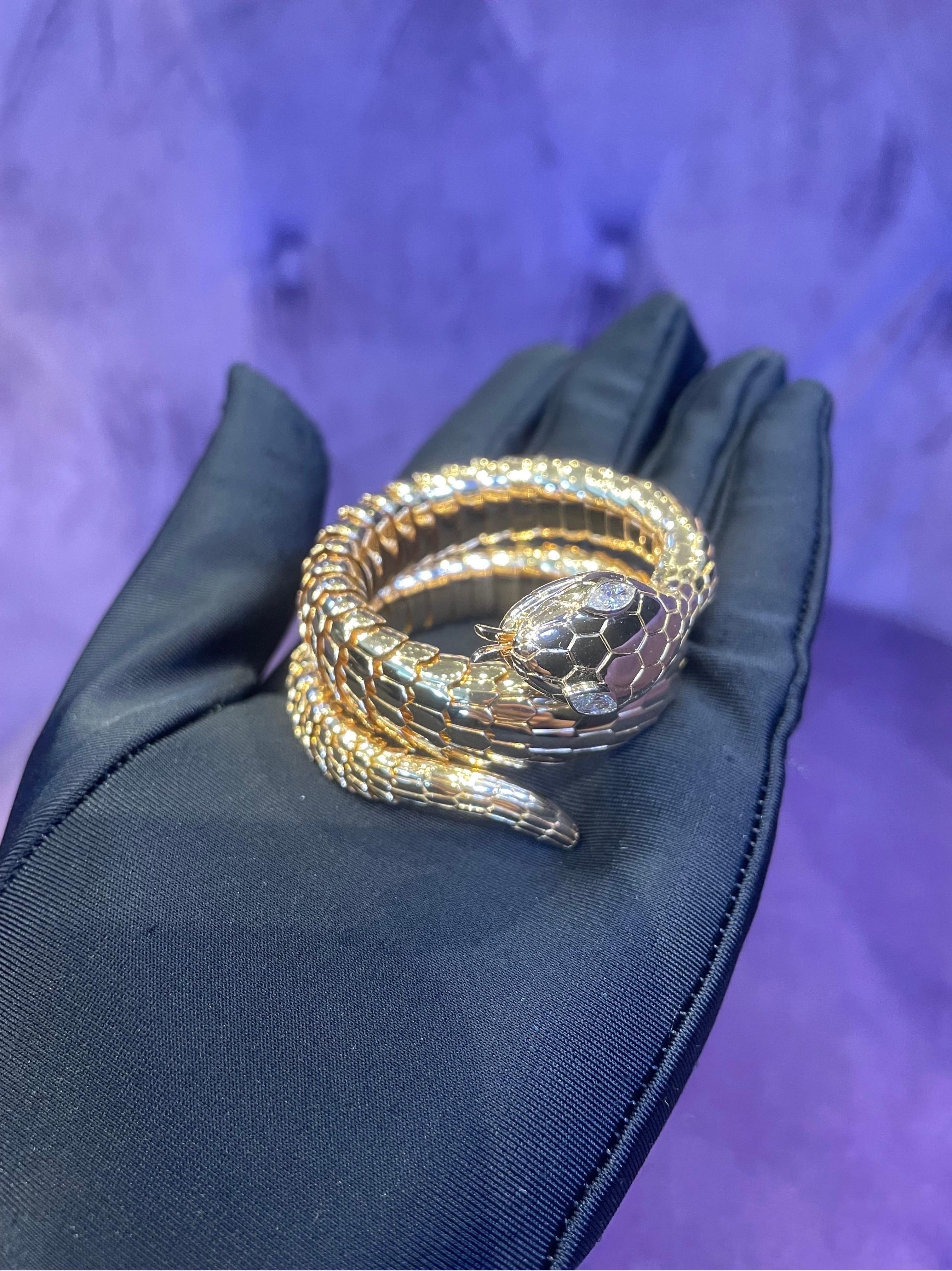 Taille Marquise Bracelet serpent en or rose et diamants Illario  en vente