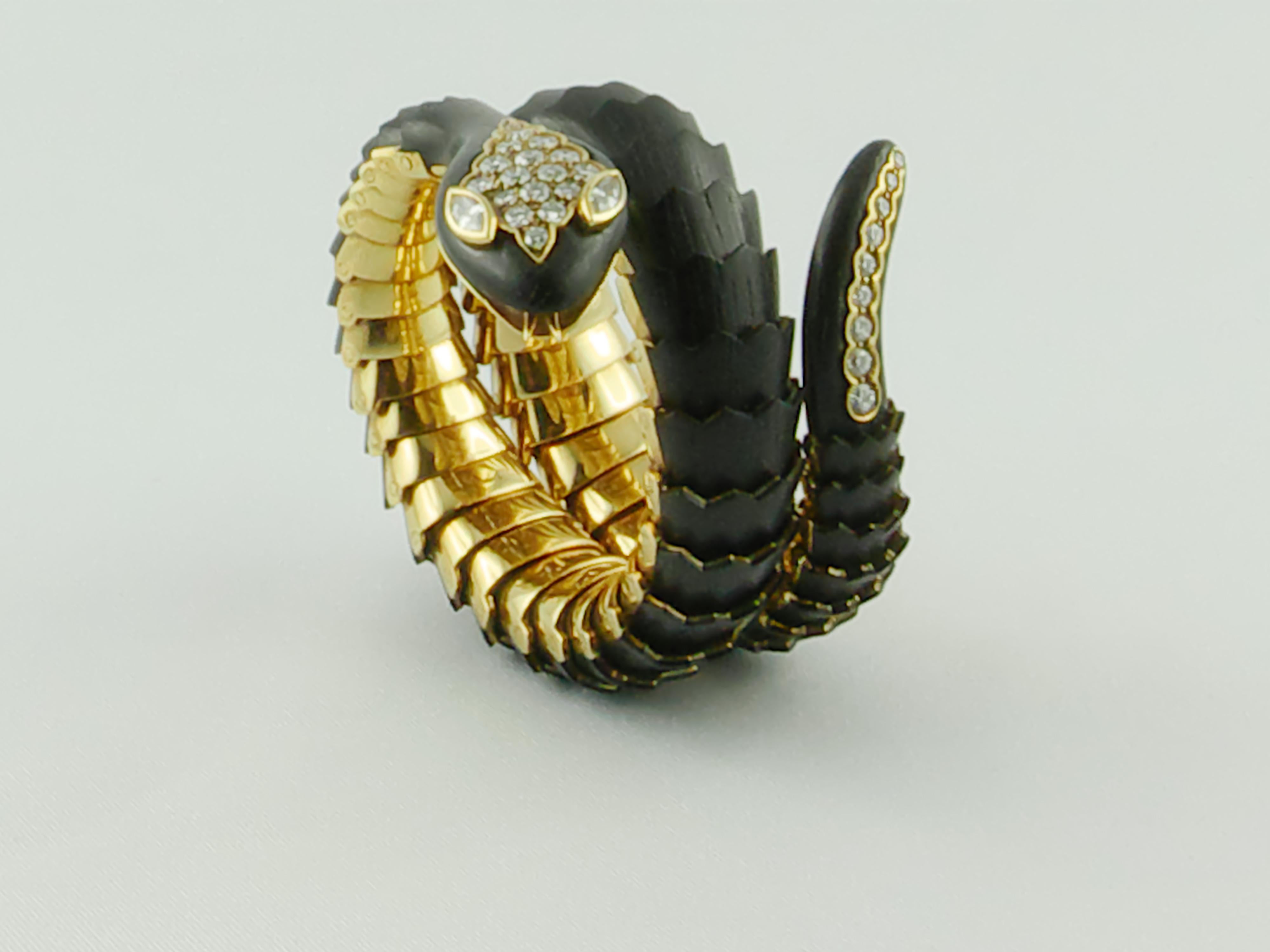 Taille mixte Bracelet serpent Illario en or jaune et diamants en vente