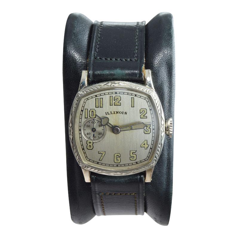 FACTORY / HOUSE: Illinois Watch Company
STYLE / REFERENCE: Cushion Shape / Art Deco 
METAL / MATERIAL: White Gold Filled
CIRCA / YEAR: 1920's
DIMENSIONS / SIZE: Length 33mm x Width 27mm
MOVEMENT / CALIBER: Manual Winding / 15 Jewels 
DIAL / HANDS: