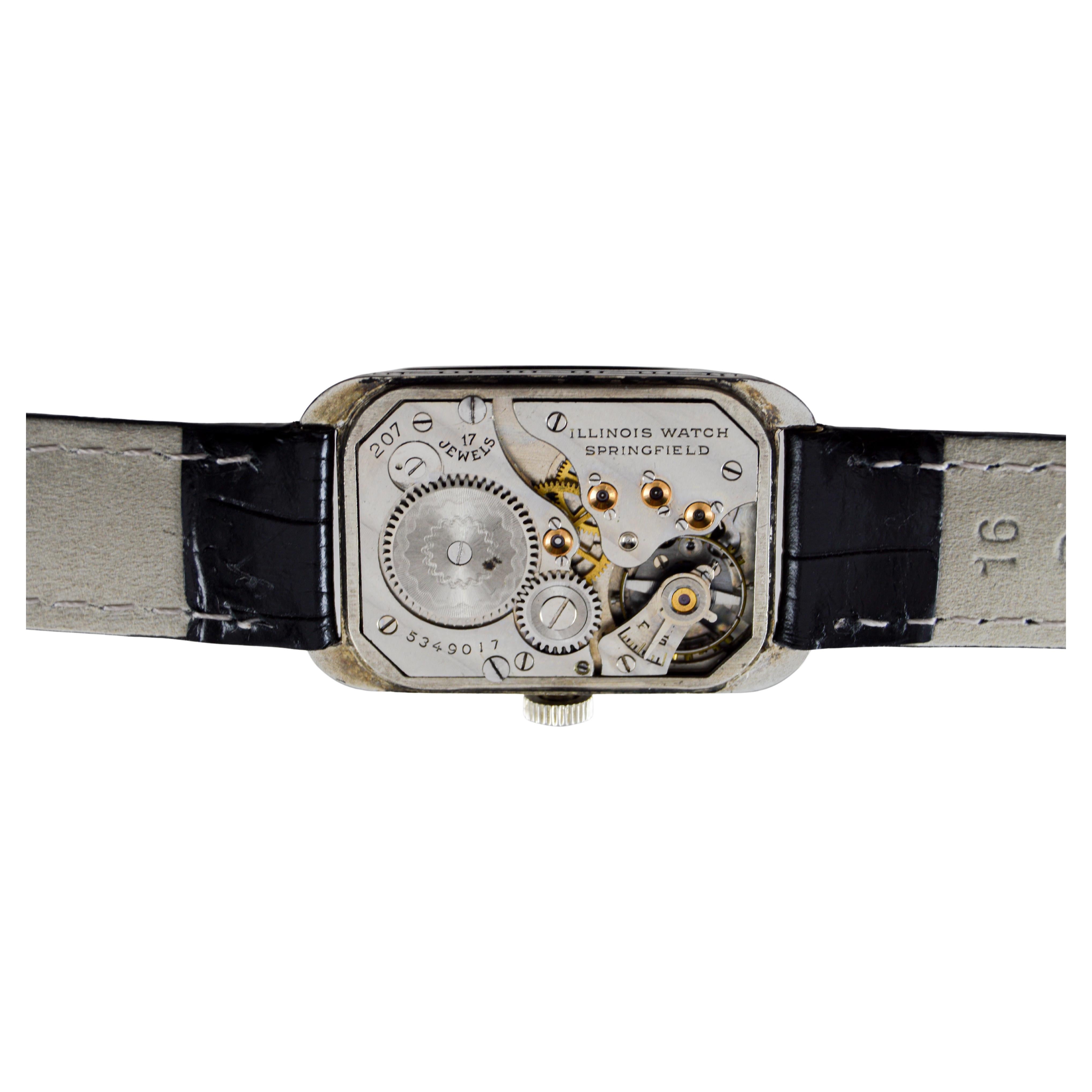 Montre Art Déco en or blanc garnie de Whiting, circa 1920, avec cadran original en vente 13