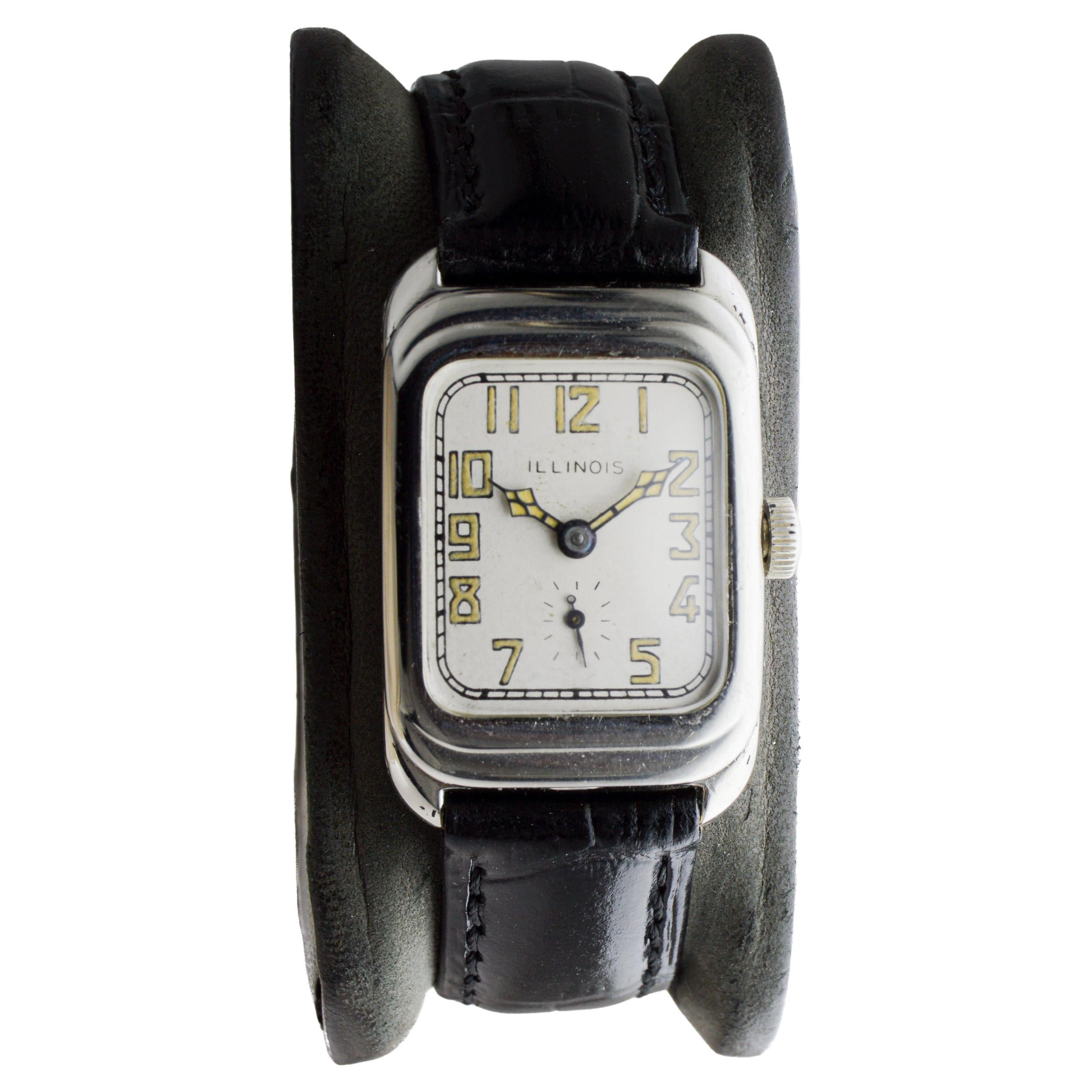 Montre Art Déco en or blanc garnie de Whiting, circa 1920, avec cadran original en vente 1