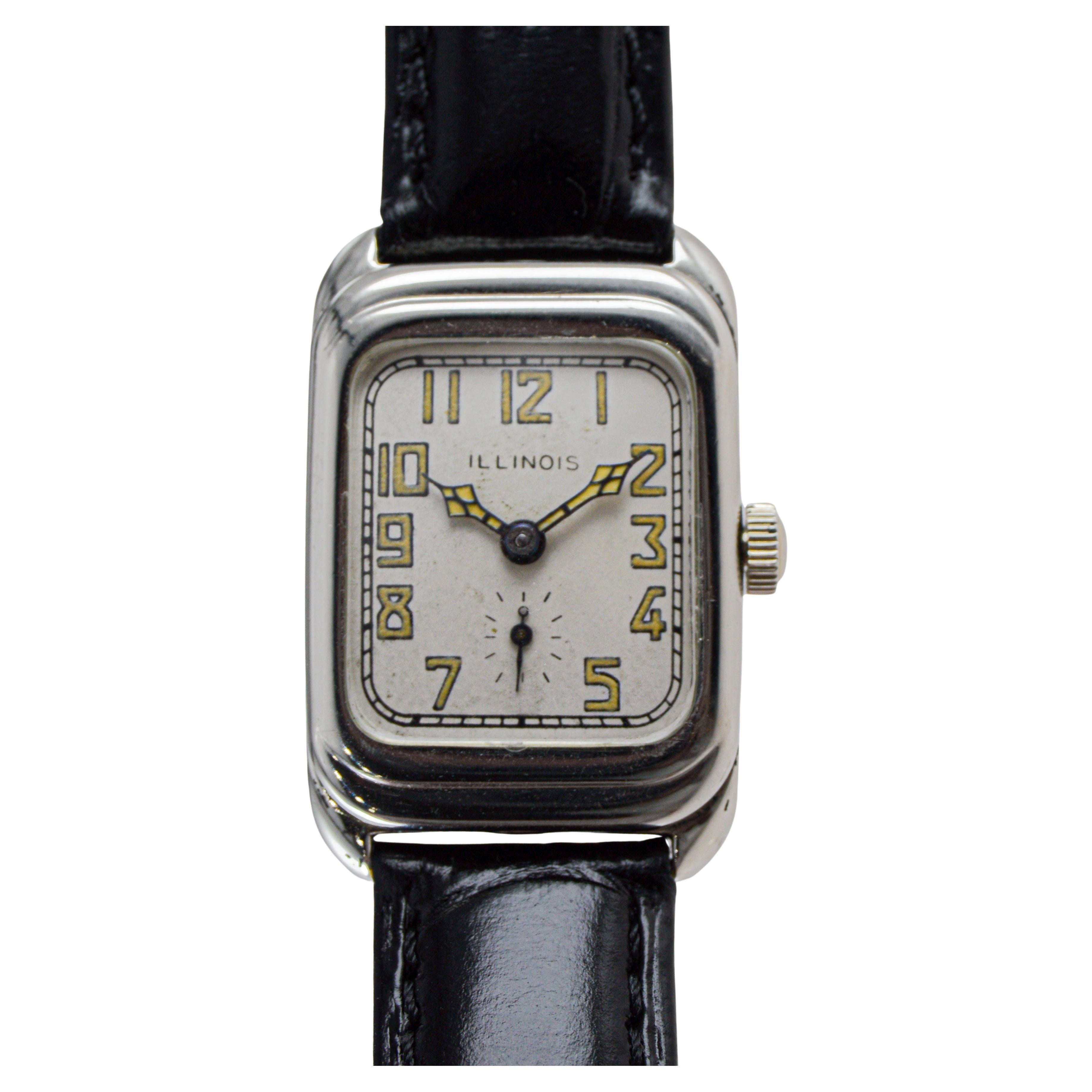 Montre Art Déco en or blanc garnie de Whiting, circa 1920, avec cadran original en vente 4