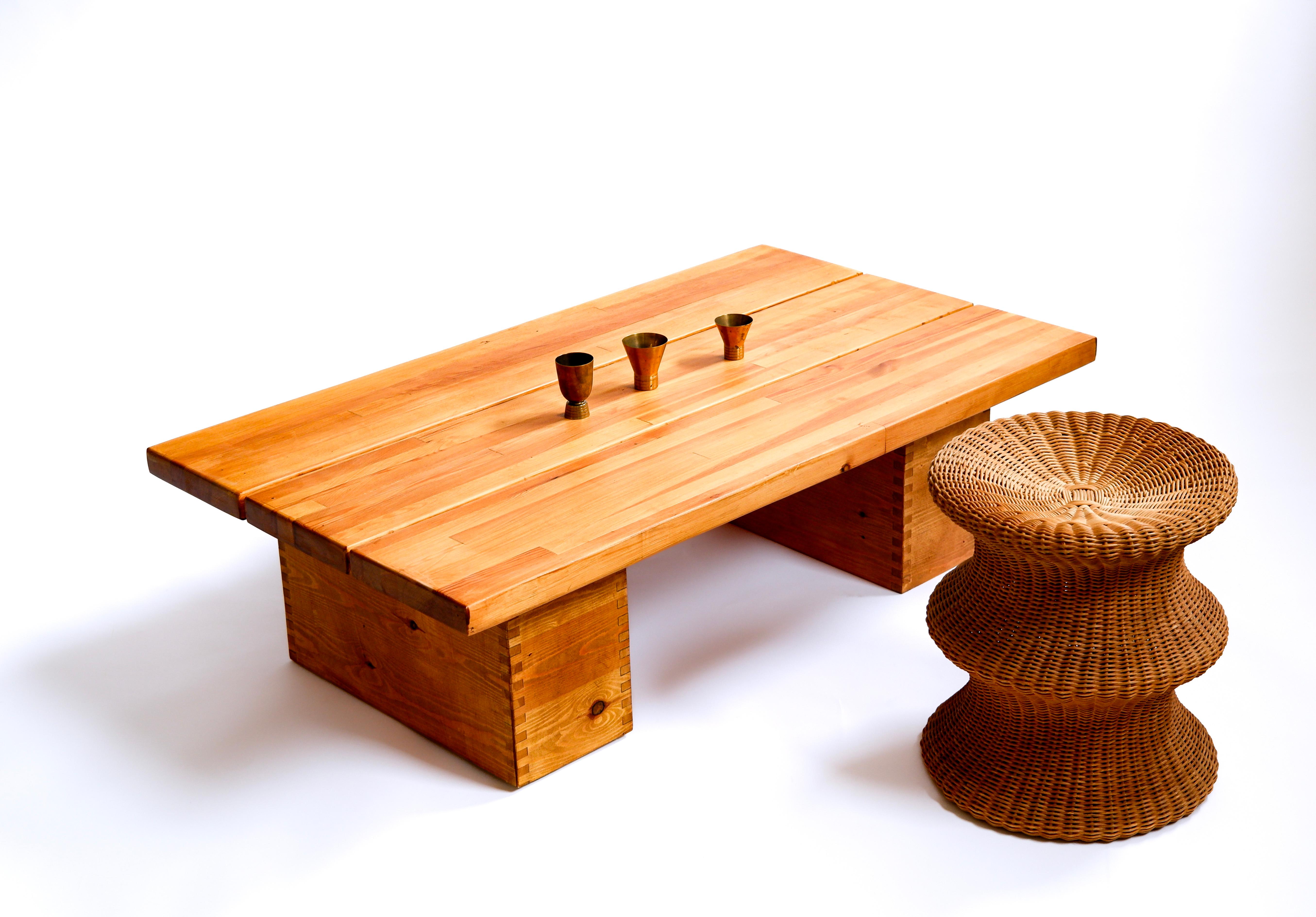 Rare Illmari Tapiovaara coffee low table made in solid pine and produced by Laukaan Puu in Finland in the 60's. The table is designed in a japonese style really low and simple. A really true iconic design from the artist. The table is stamp by the