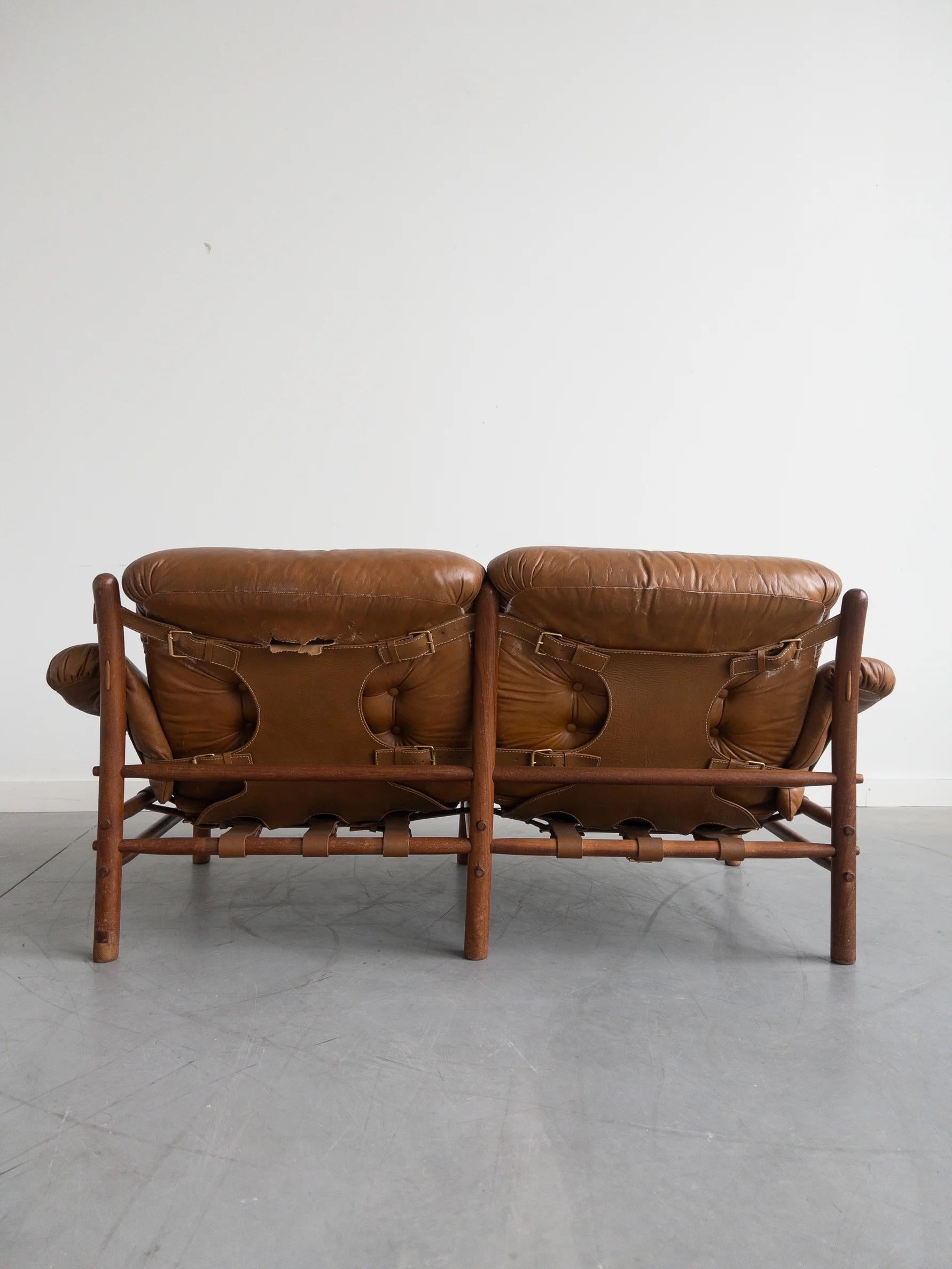 Loveseat Illona de Arne Norell para Scanform, Columbia Metal en venta