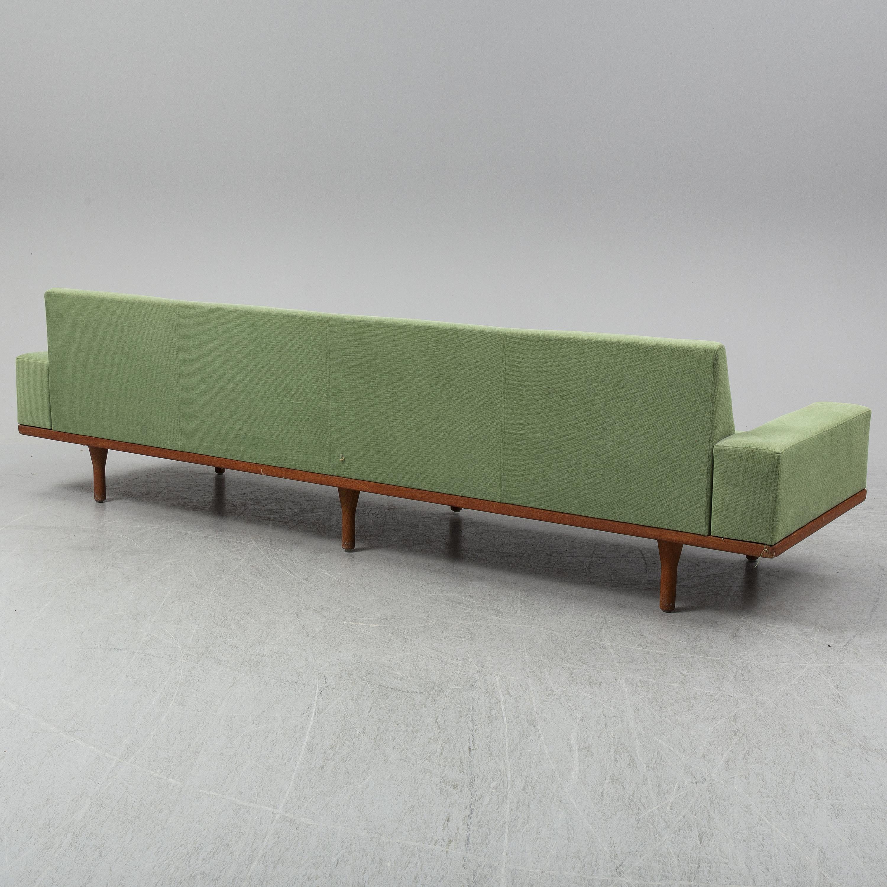 Danish ILLUM WIKKELSØ, a sofa 'Australia Modell 50-4' for Søren Willadsen, with ottoman For Sale