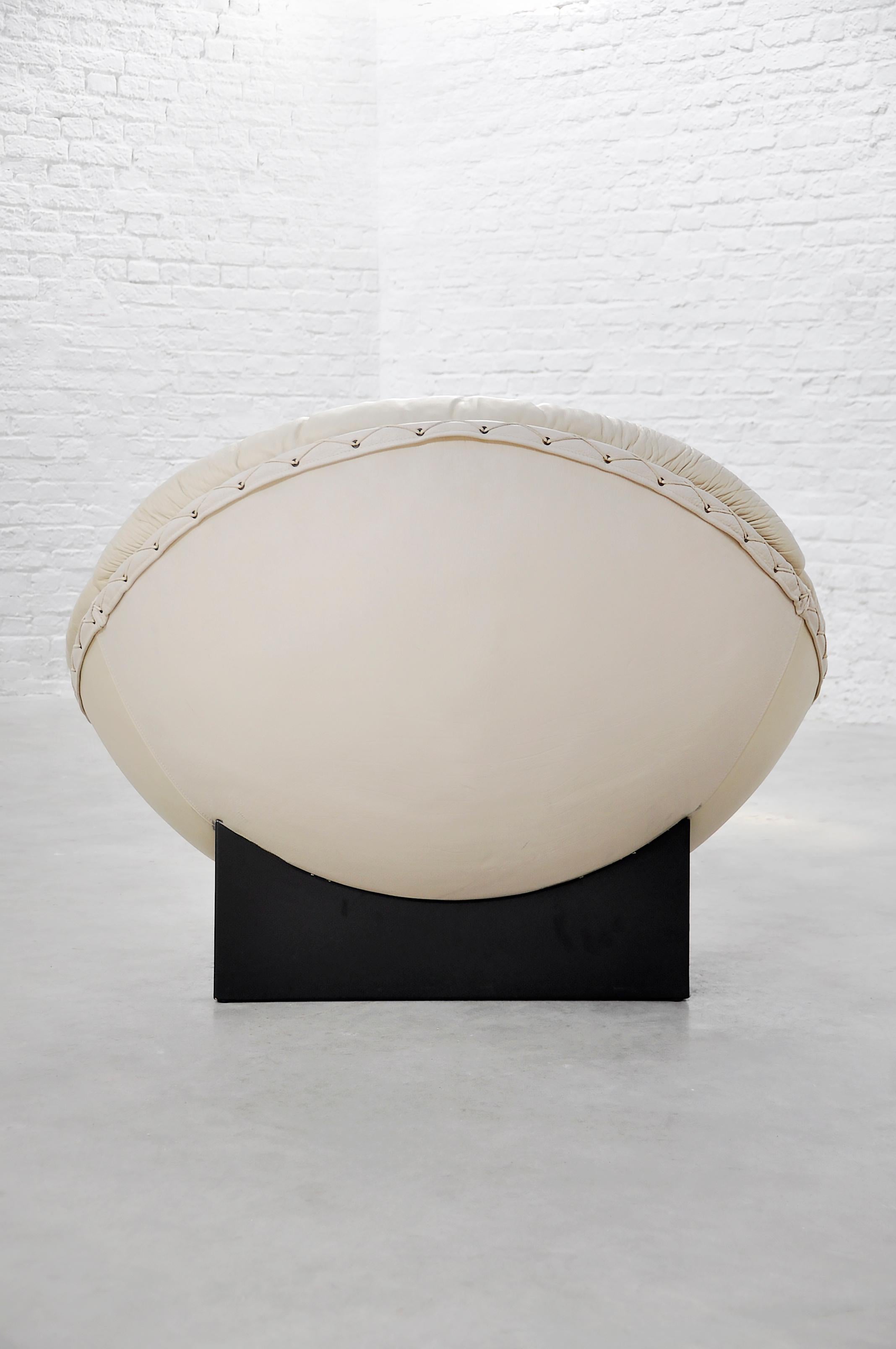Illum Wikkelsø Silla de salón y otomana 