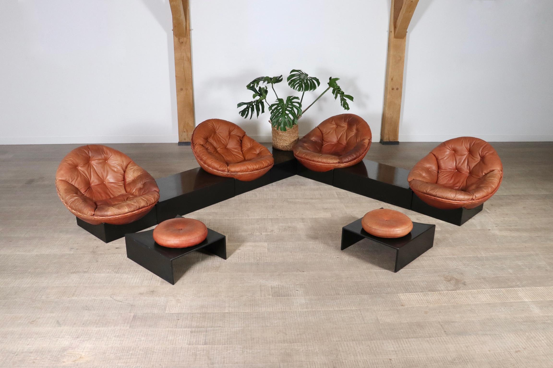 Illum Wikkelsø Apollo seating group in cognac leather for Ryesberg Møbler, 1970s In Good Condition For Sale In ABCOUDE, UT