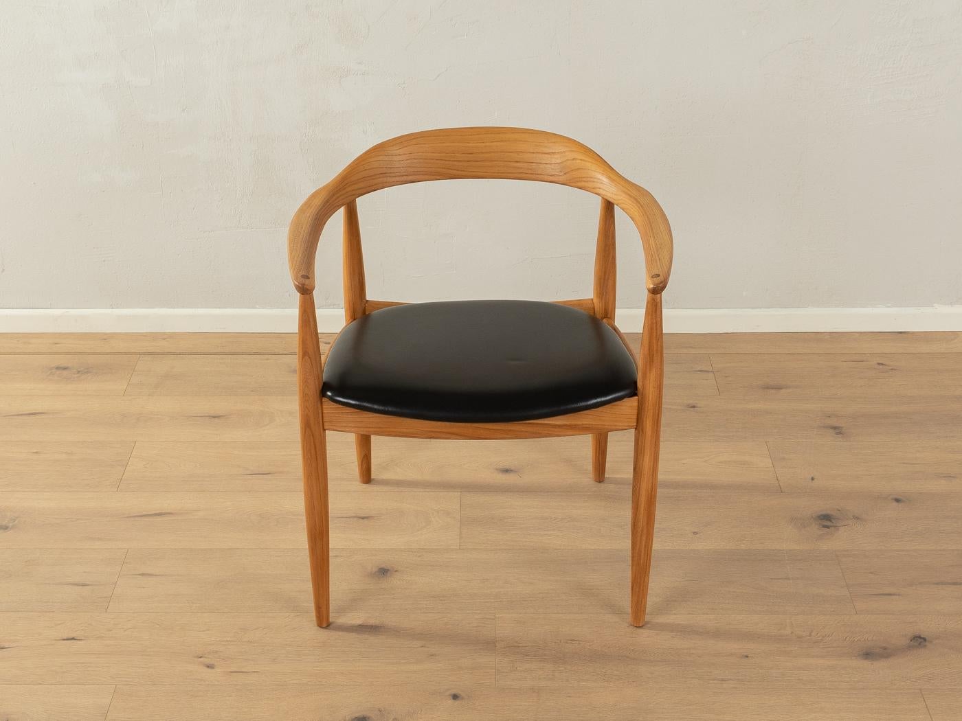 Mid-20th Century Illum Wikkelsø armchair for Niels Eilersen, Danish Design For Sale