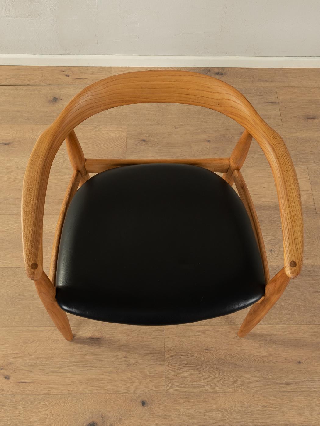 Leather Illum Wikkelsø armchair for Niels Eilersen, Danish Design For Sale