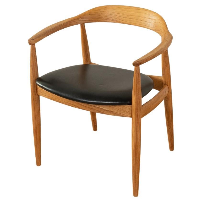 Illum Wikkelsø armchair for Niels Eilersen, Danish Design For Sale