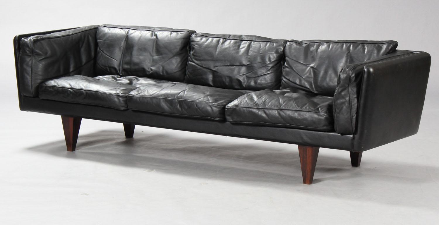 20th Century Illum Wikkelsø Black and Rosewood Three-Seater Sofa For Sale