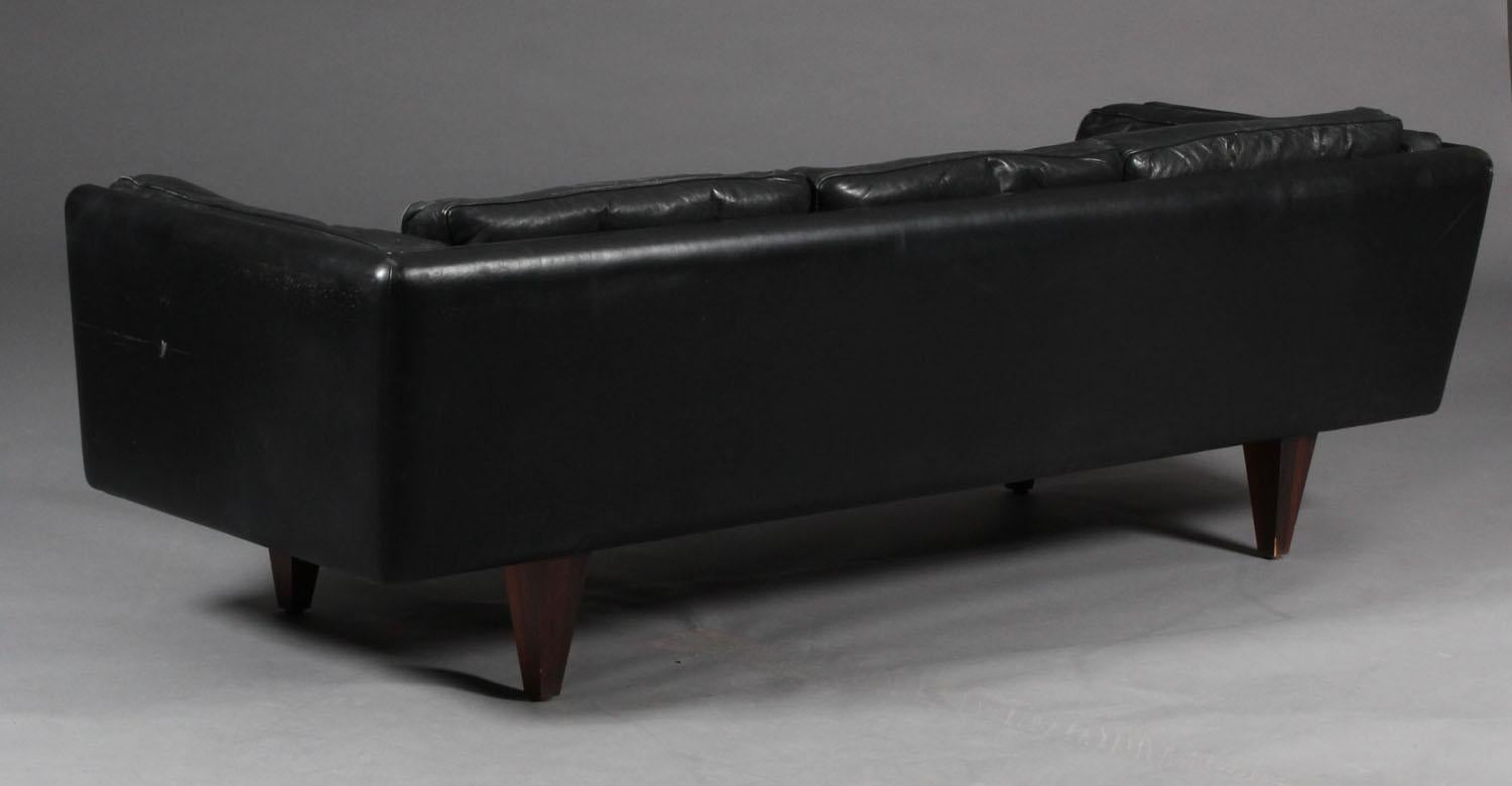 Illum Wikkelsø Black Leather and Rosewood Three-Seater Sofa For Sale 6
