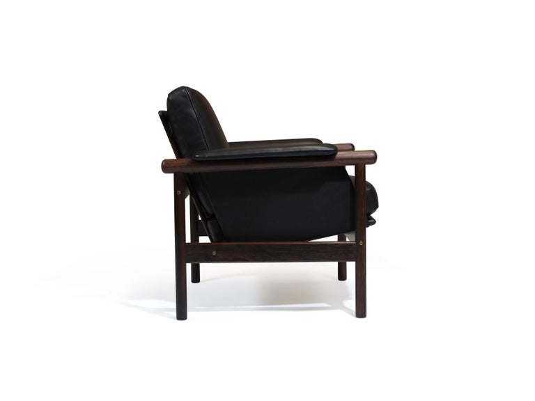 Illum Wikkelsø by Koefoed's Møbelfabrik Wiki Rosewood Black Leather Lounge  Chair at 1stDibs