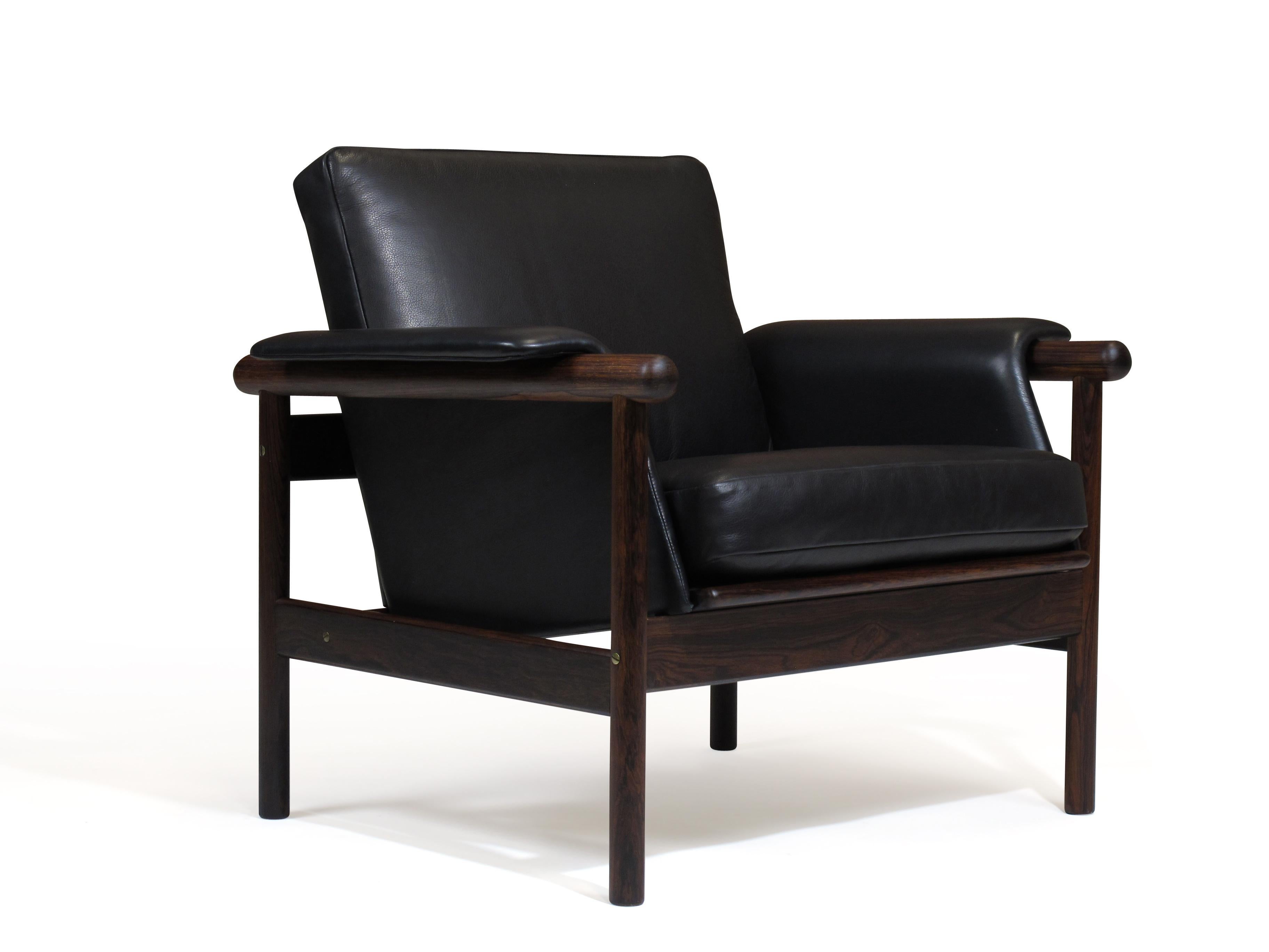 Danish Illum Wikkelsø by Koefoed's Møbelfabrik Wiki Rosewood Black Leather Lounge Chair