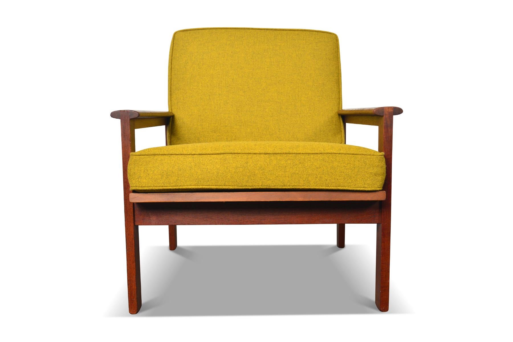 Illum Wikkelsø Capella Lounge Chair in Teak, Produced by N. Eilersen In Excellent Condition In Berkeley, CA