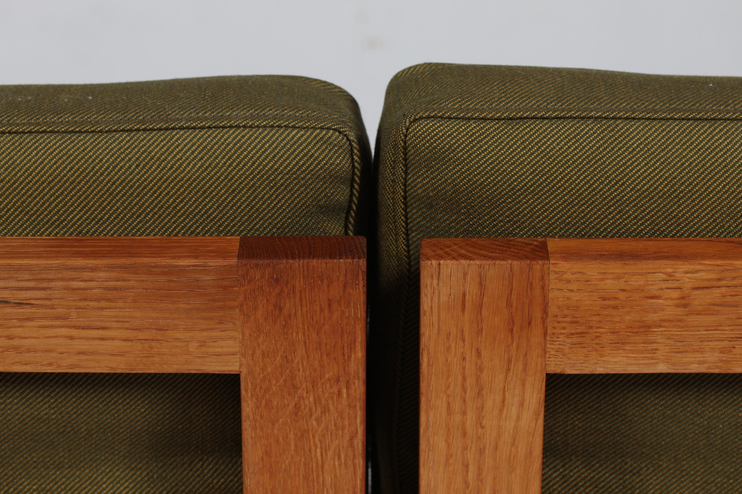 Mid-20th Century Illum Wikkelsø Capella Sofa of Oak + Green Cushions Niels Eilersen Denmark 1960s For Sale
