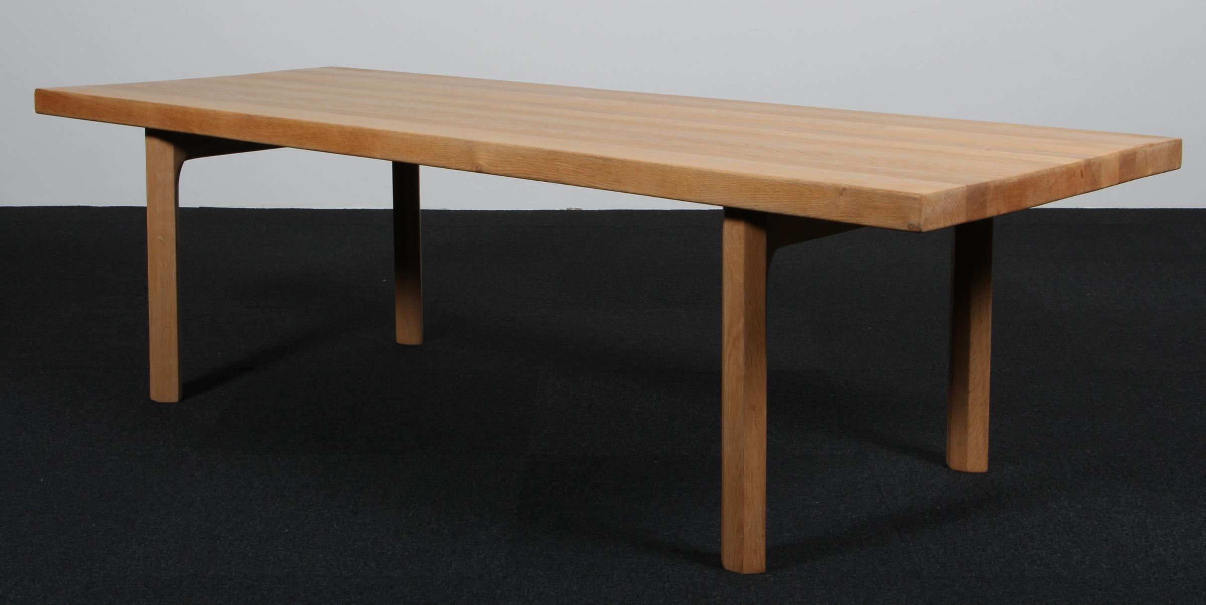 Illum Wikkelsø coffee table in soap treated oak.

Made by Mikael Laursen, Århus.