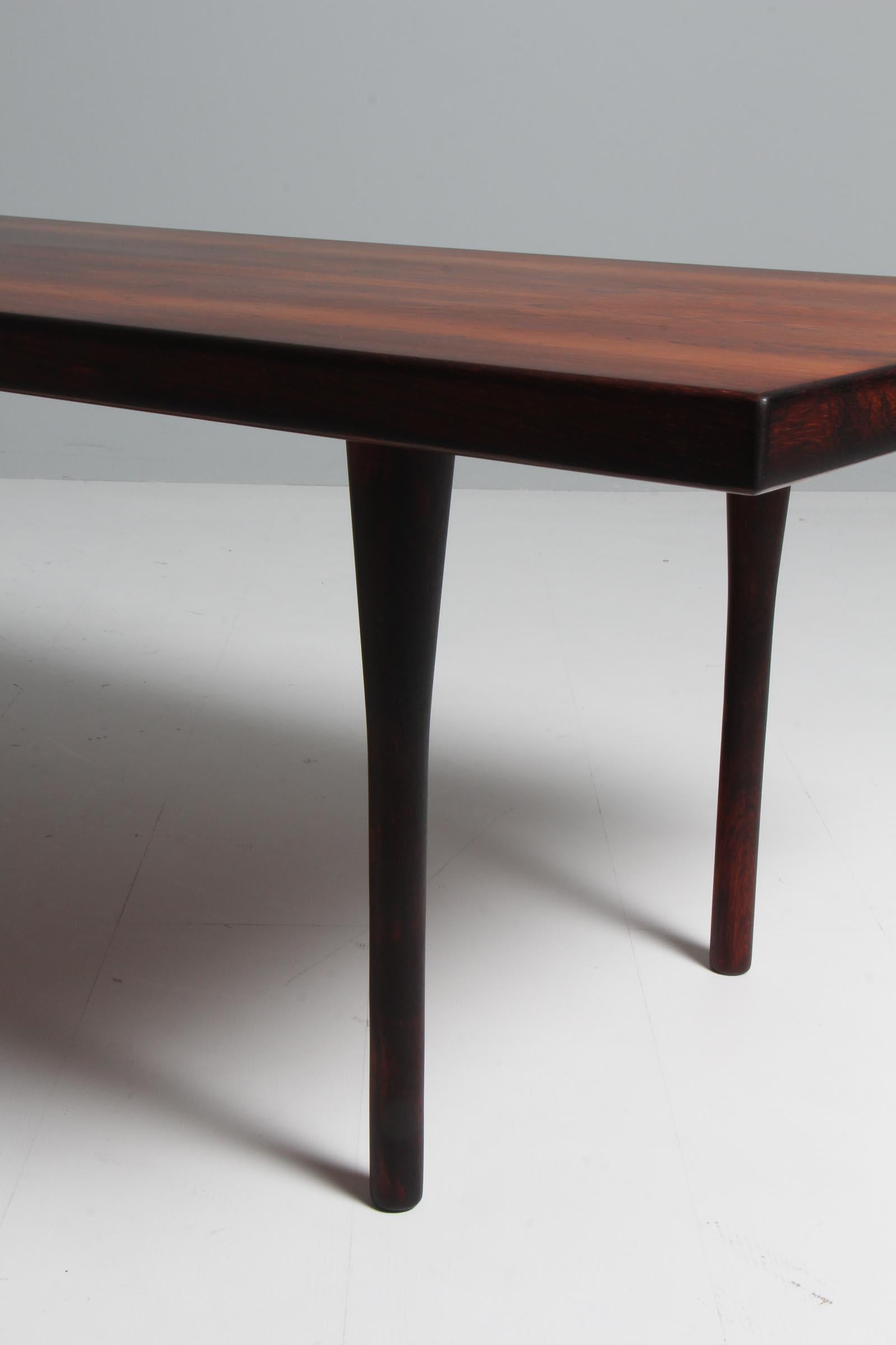 Illum Wikkelsø Coffee Table in Rosewood In Excellent Condition For Sale In Esbjerg, DK