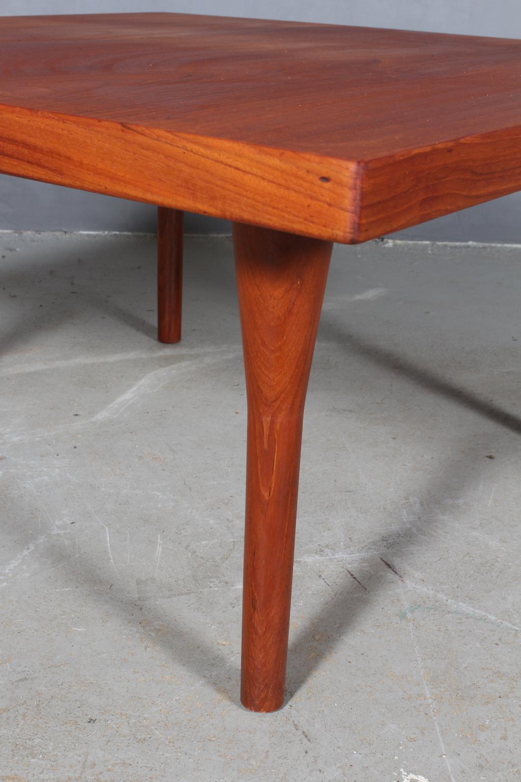 Illum Wikkelsø Coffee Table in Teak In Good Condition In Esbjerg, DK