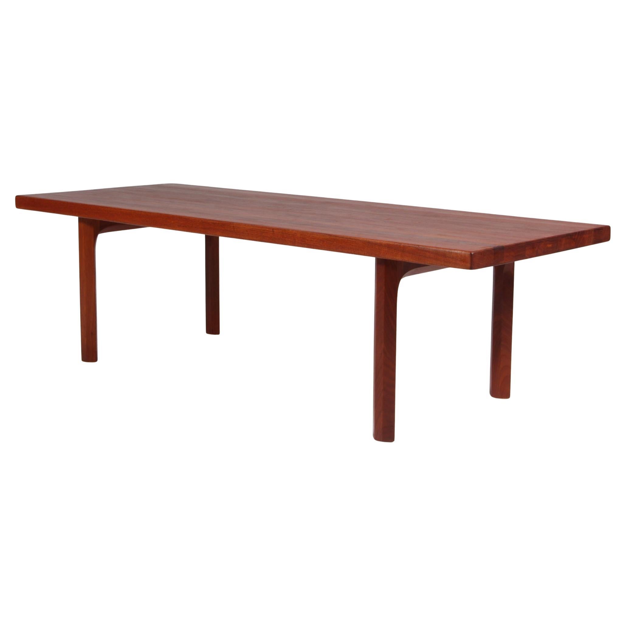 Illum Wikkelsø Couchtisch aus Teakholz