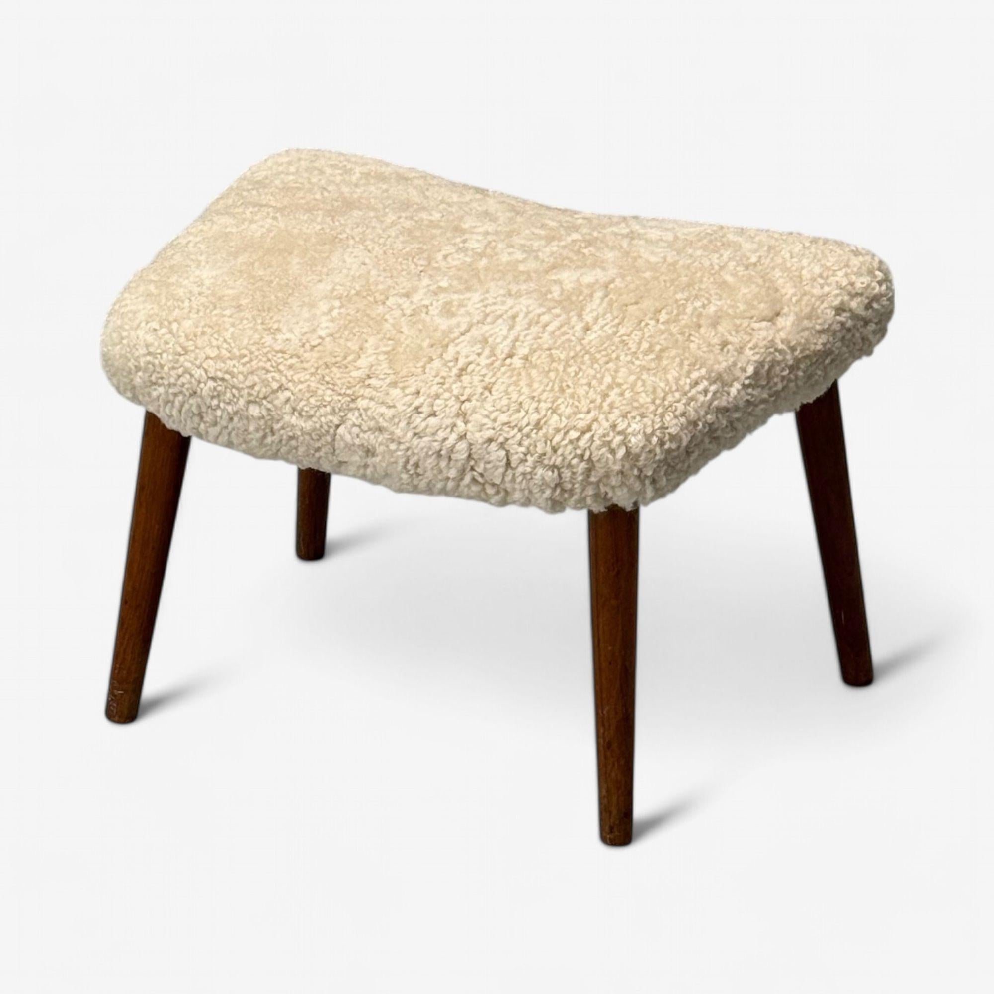 Mid-20th Century Illum Wikkelsø, Danish Mid-Century Modern, Stool, Sheepskin, Rosewood, 1950s