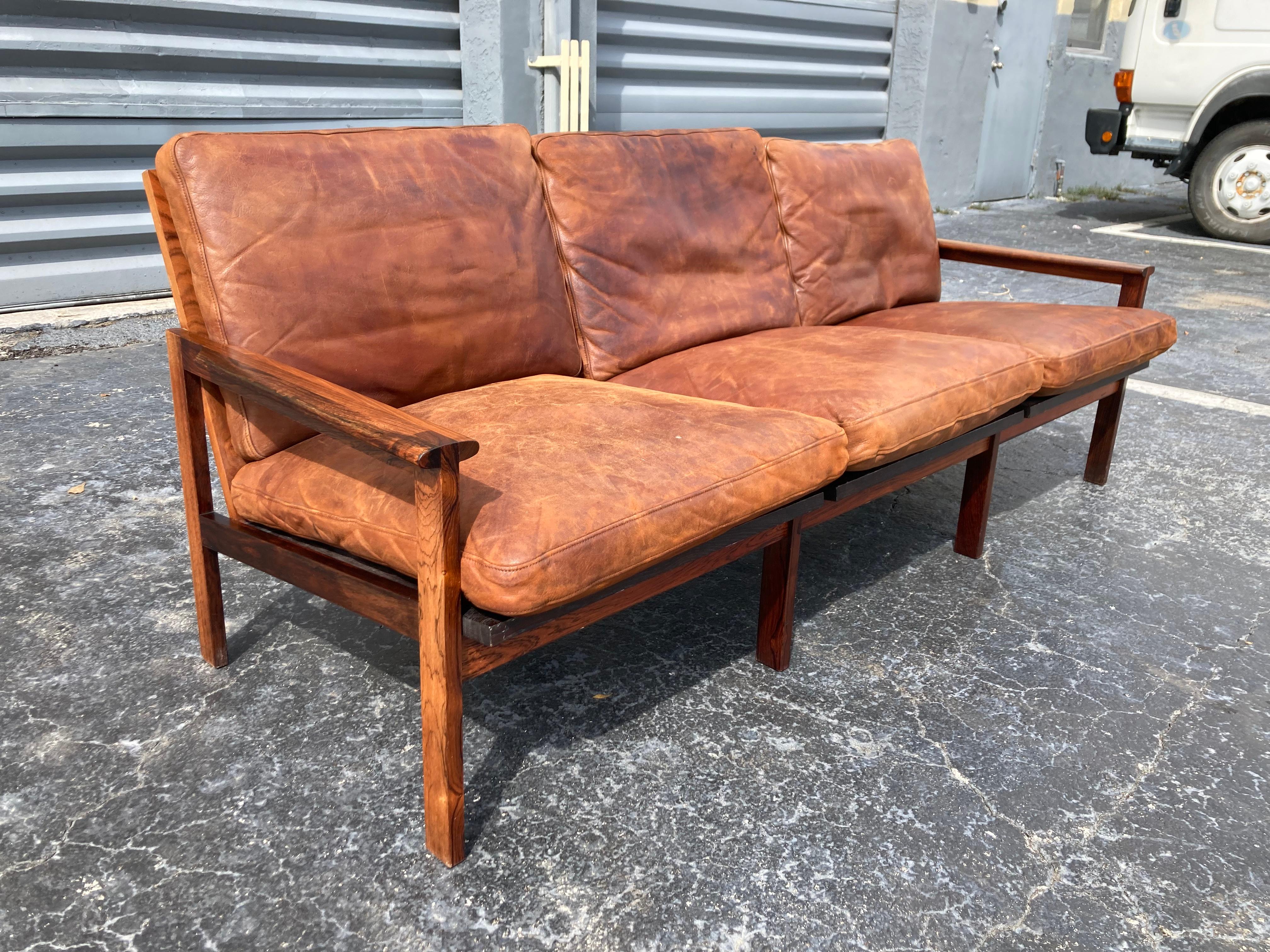 Mid-20th Century Illum Wikkelsø Danish Modern Leather 'Capella' Sofa Cognac Leather Rosewood For Sale