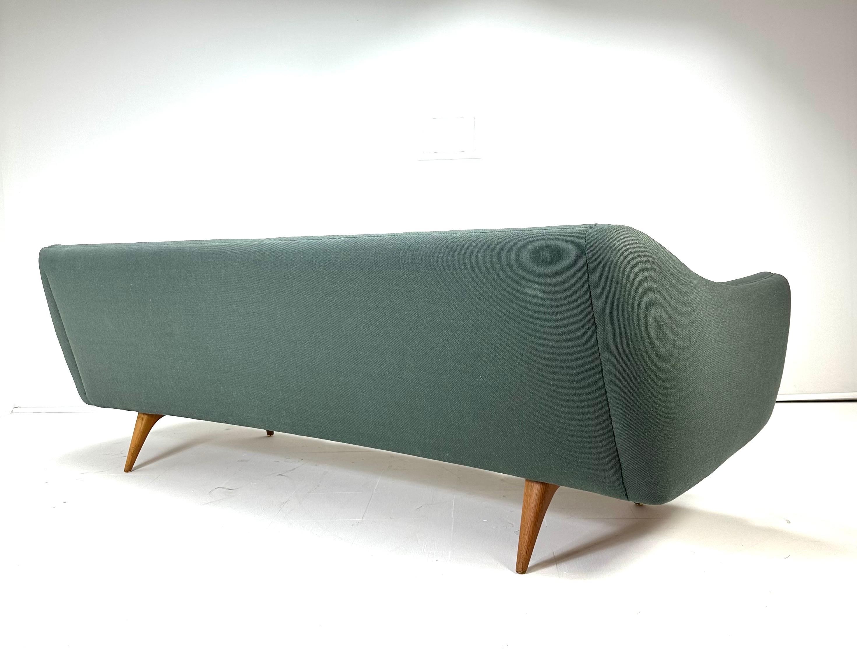 Illum Wikkelsø Canapé moderne danois Bon état - En vente à Turners Falls, MA