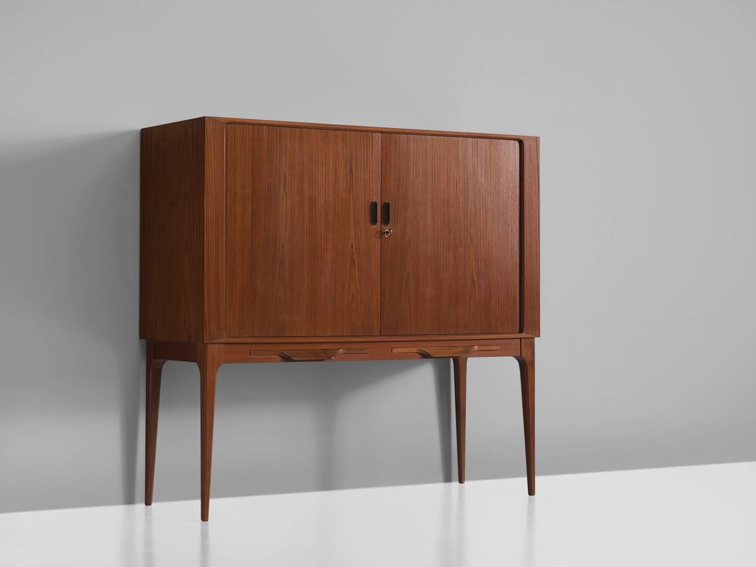 Illum Wikkelsø Danish Teak Bar Cabinet In Good Condition In Waalwijk, NL