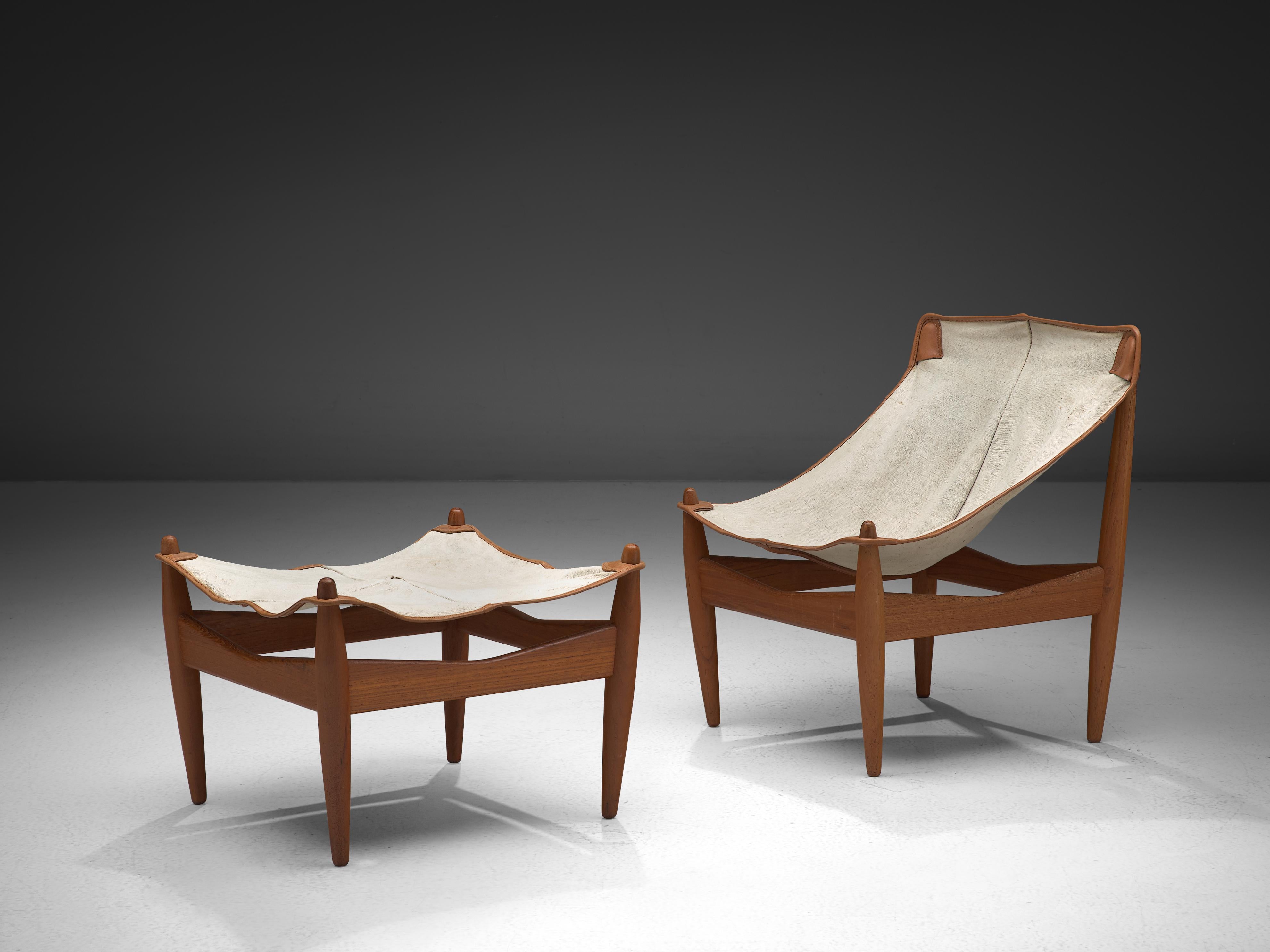 Illum Wikkelsø para C.F. Christiansen, butaca y otomana modelo 272, teca, lona blanquecina, cuero, Dinamarca, 1963

Butaca con otomana a juego del diseñador danés Illum Wikkelsø en teca y lona. Las patas de teca maciza son cónicas y están