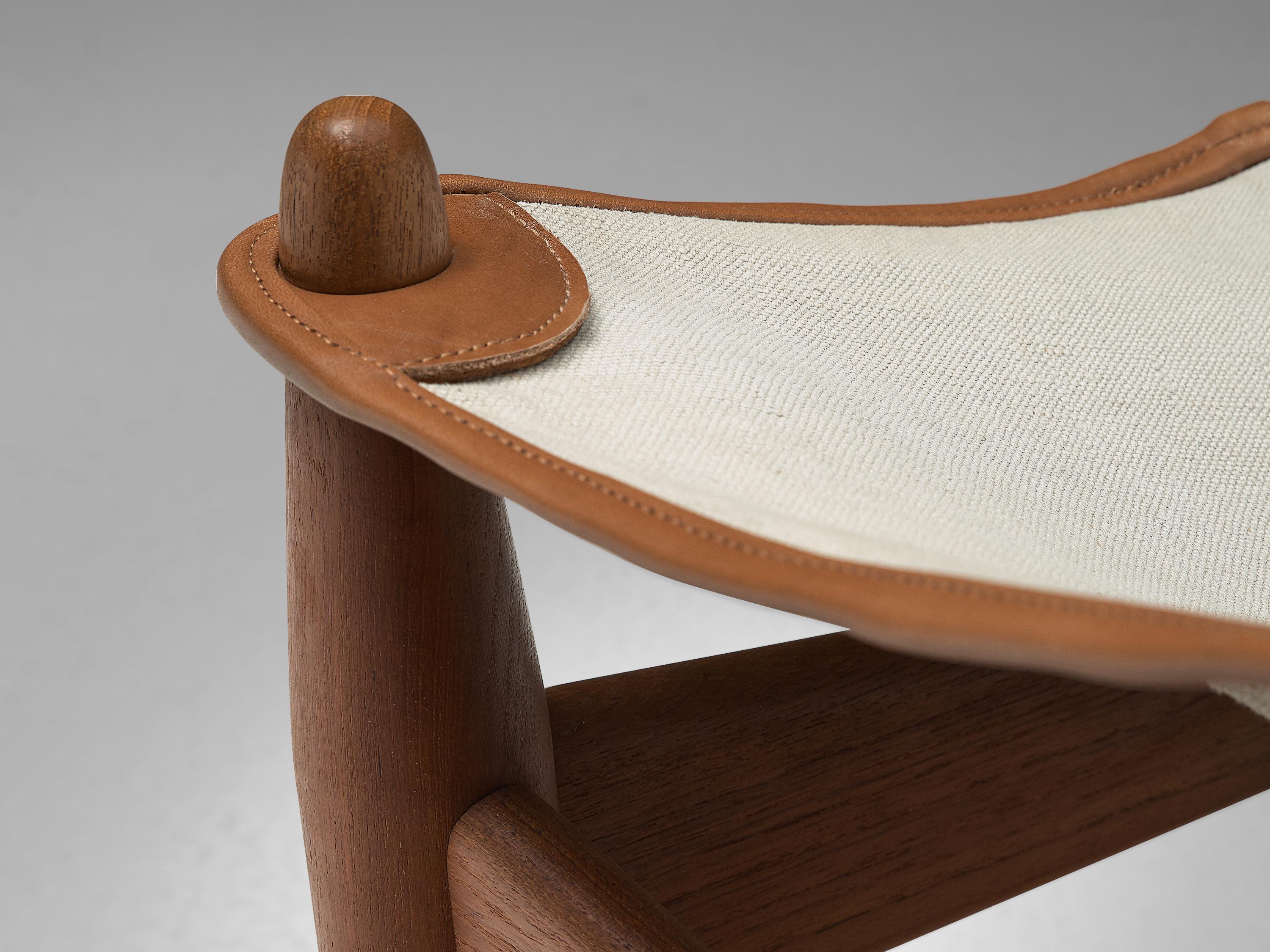 Sillón y otomana Illum Wikkelsø con asiento de lona en venta 1