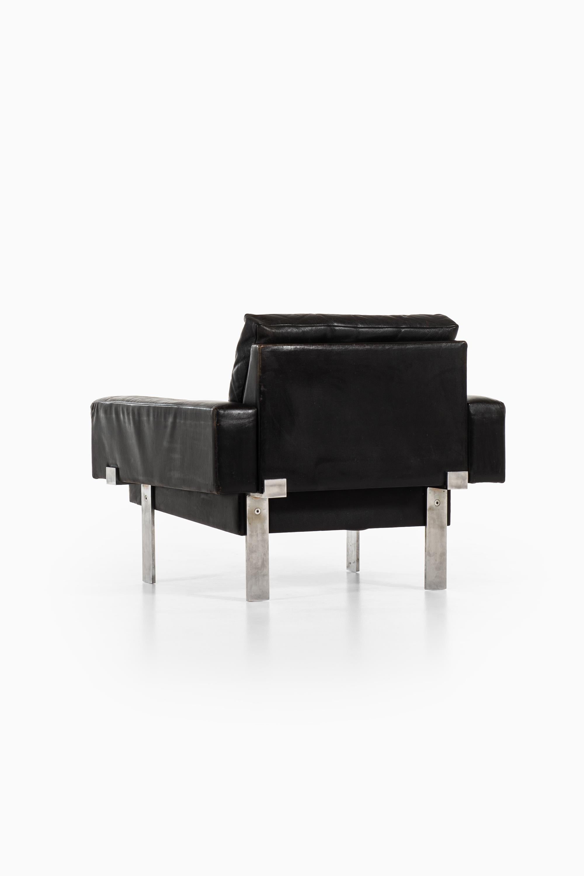 Illum Wikkelsø Easy Chair by Michael Laursen in Denmark For Sale 2