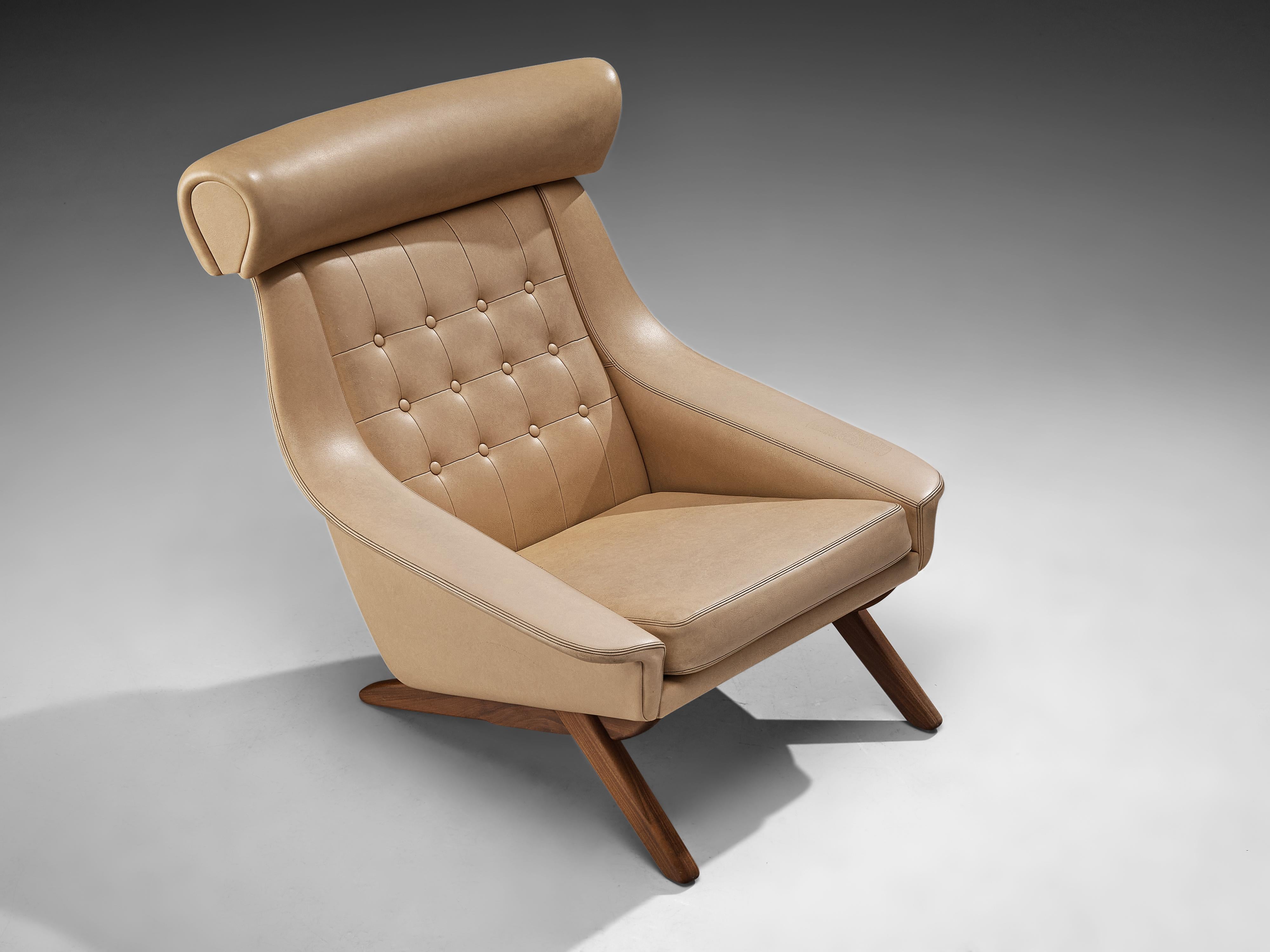 Mid-20th Century Illum Wikkelsø Easy Chair in Beige Leatherette and Teak
