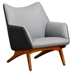 Illum Wikkelsø Easy Chair in Oak and Fabric for Mikael Laursen, Denmark