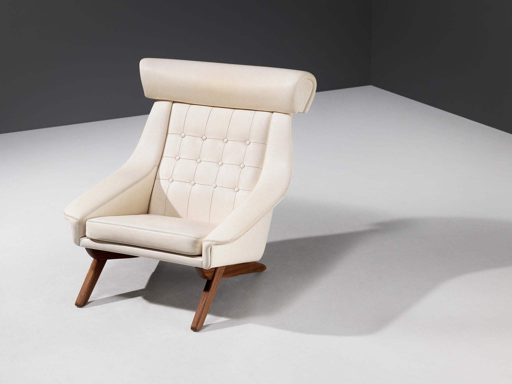 Illum Wikkelsø Easy Chair in Pearlescent White Leatherette and Teak  4