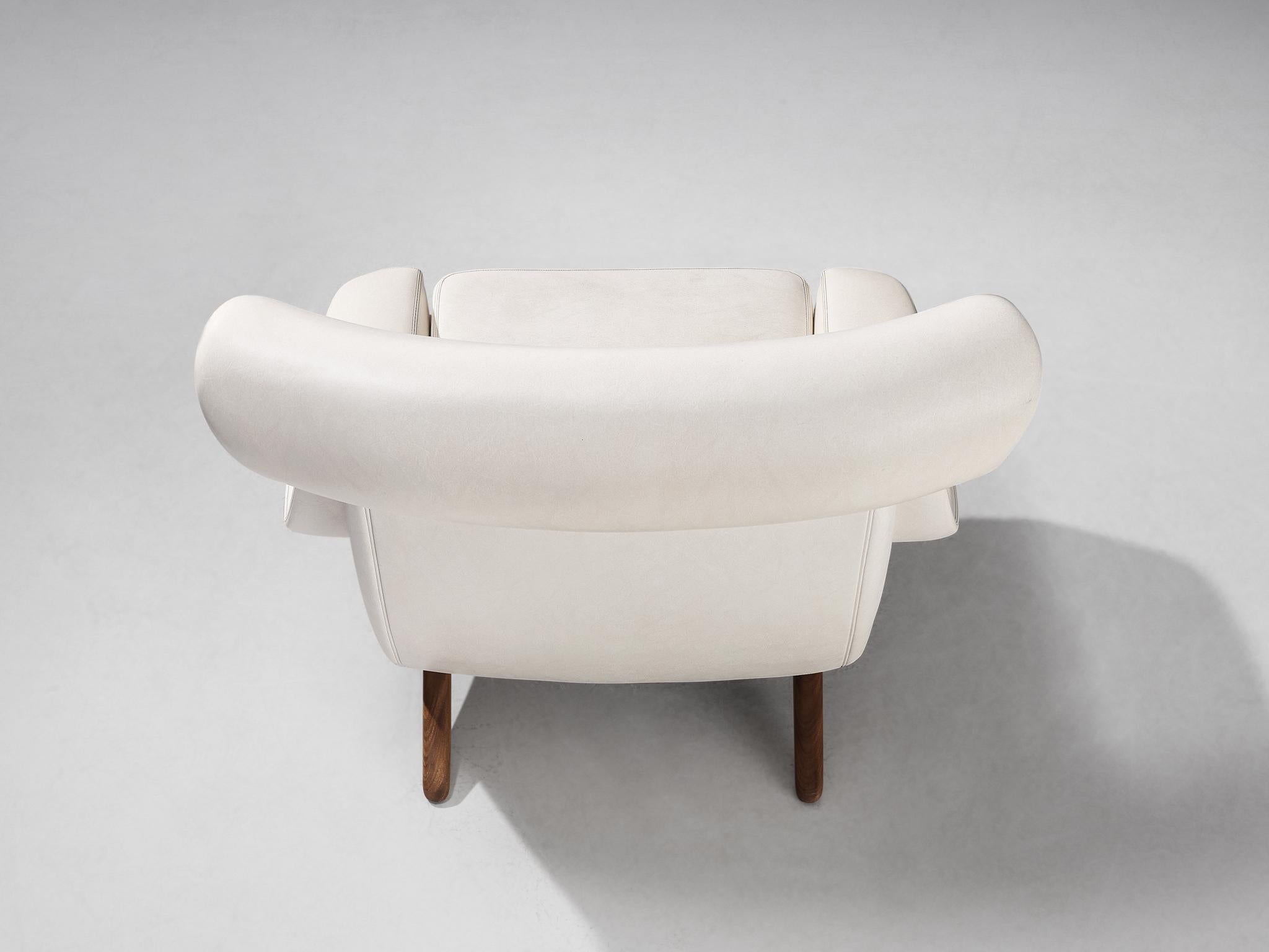 Mid-20th Century Illum Wikkelsø Easy Chair in Pearlescent White Leatherette and Teak 