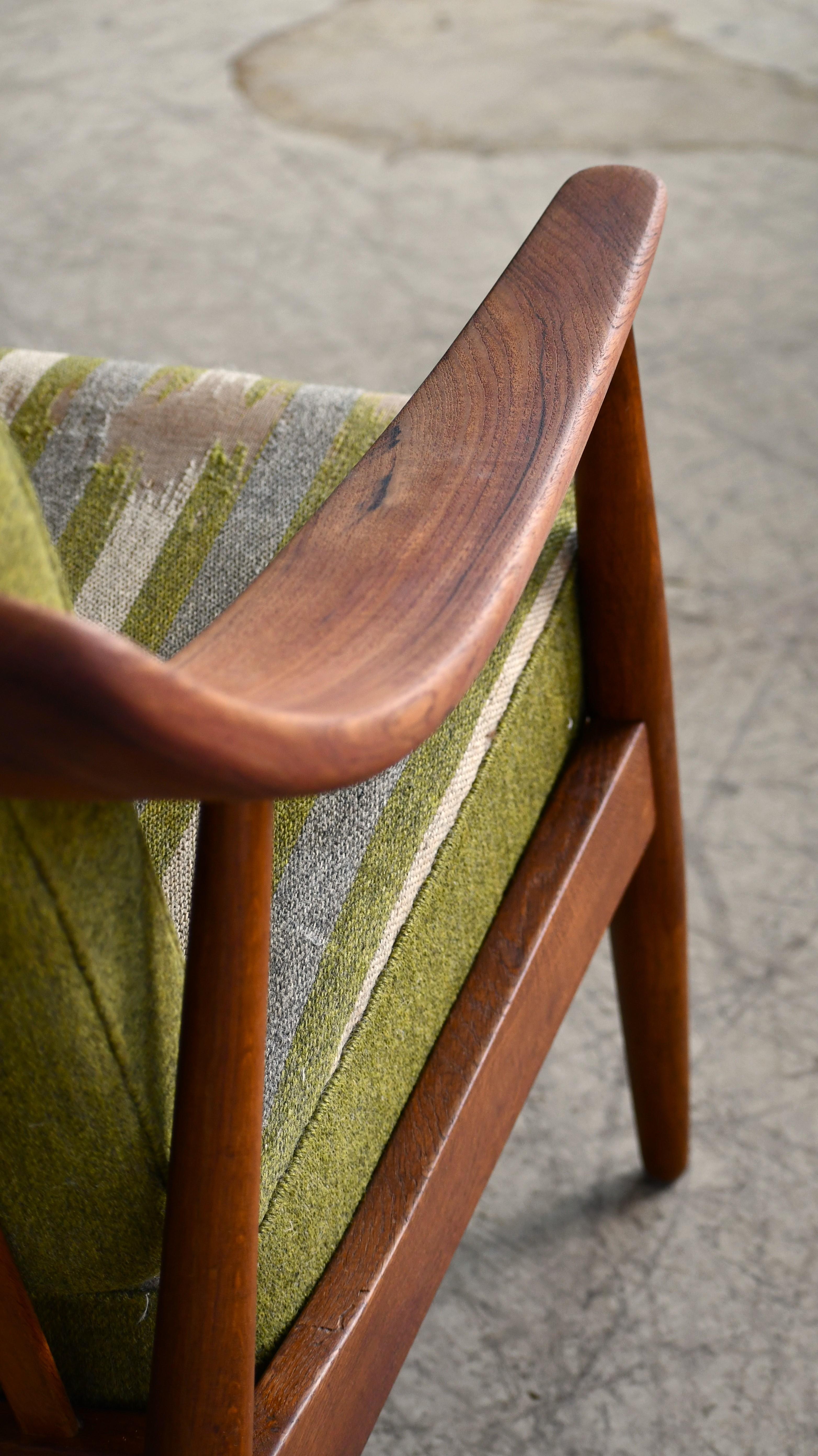 Illum Wikkelsø Sessel aus Teak und Eiche für Søren Willadsen, Dänemark 1950er Jahre im Angebot 1