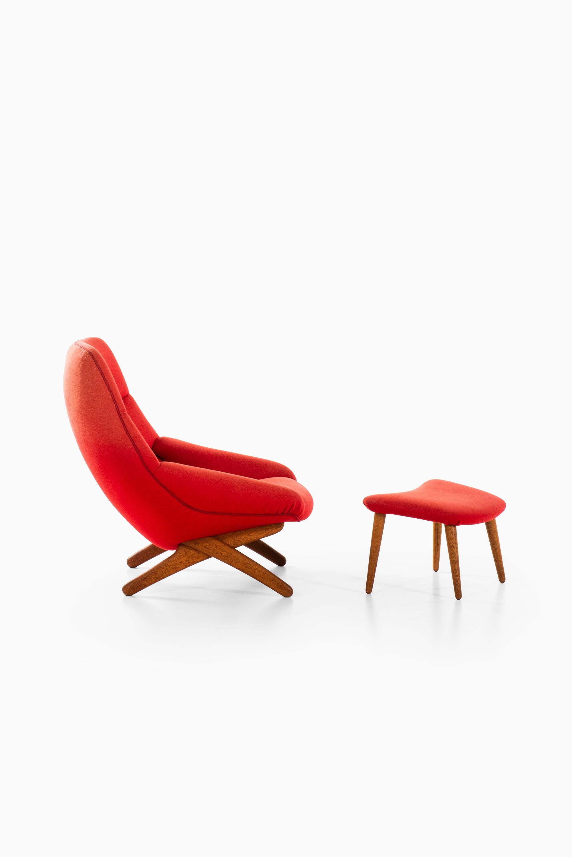 Scandinavian Modern Illum Wikkelsø Easy Chair Model ML-91 with Stool Produced by Michael Laursen For Sale