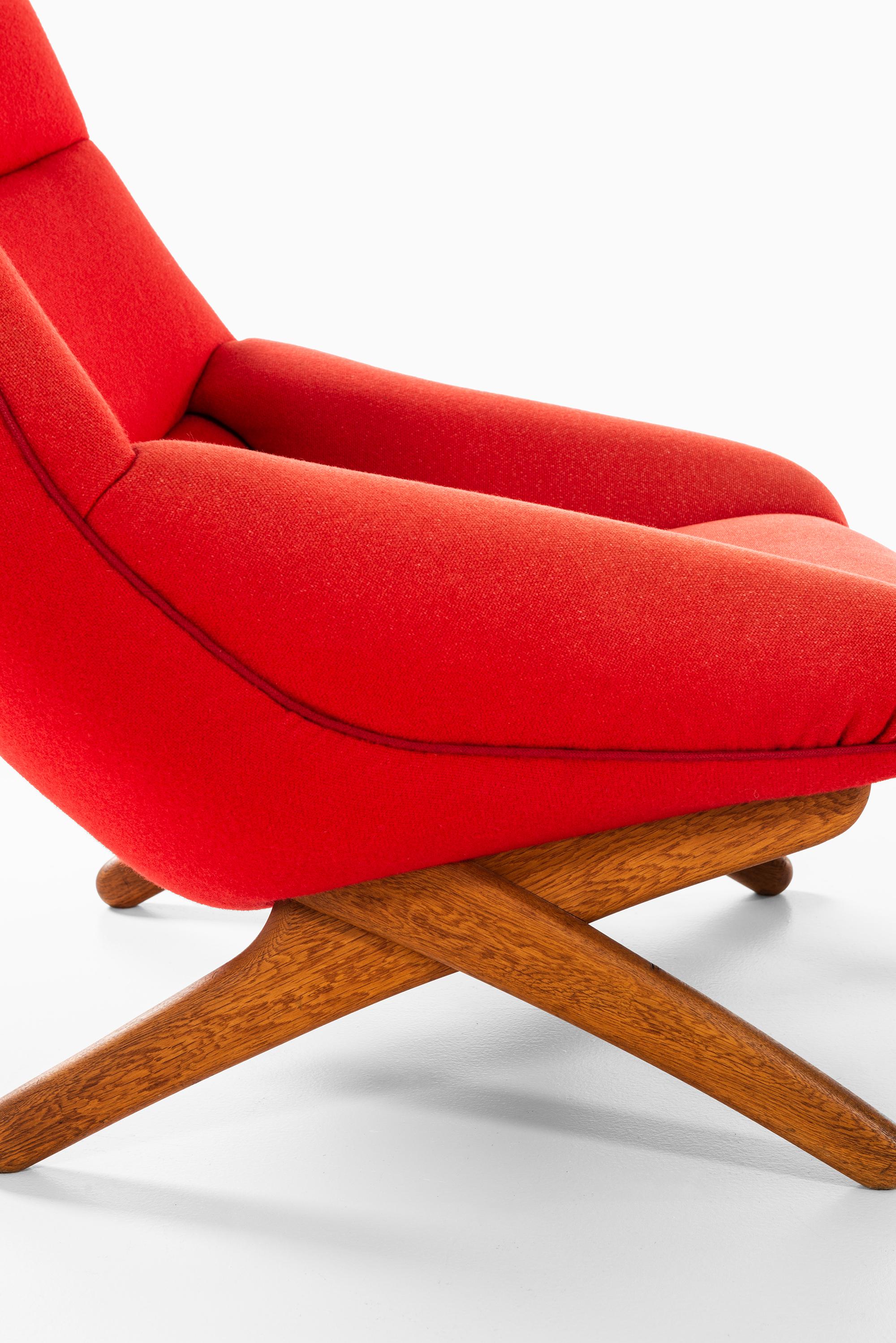 Danish Illum Wikkelsø Easy Chair Model ML-91 with Stool Produced by Michael Laursen For Sale