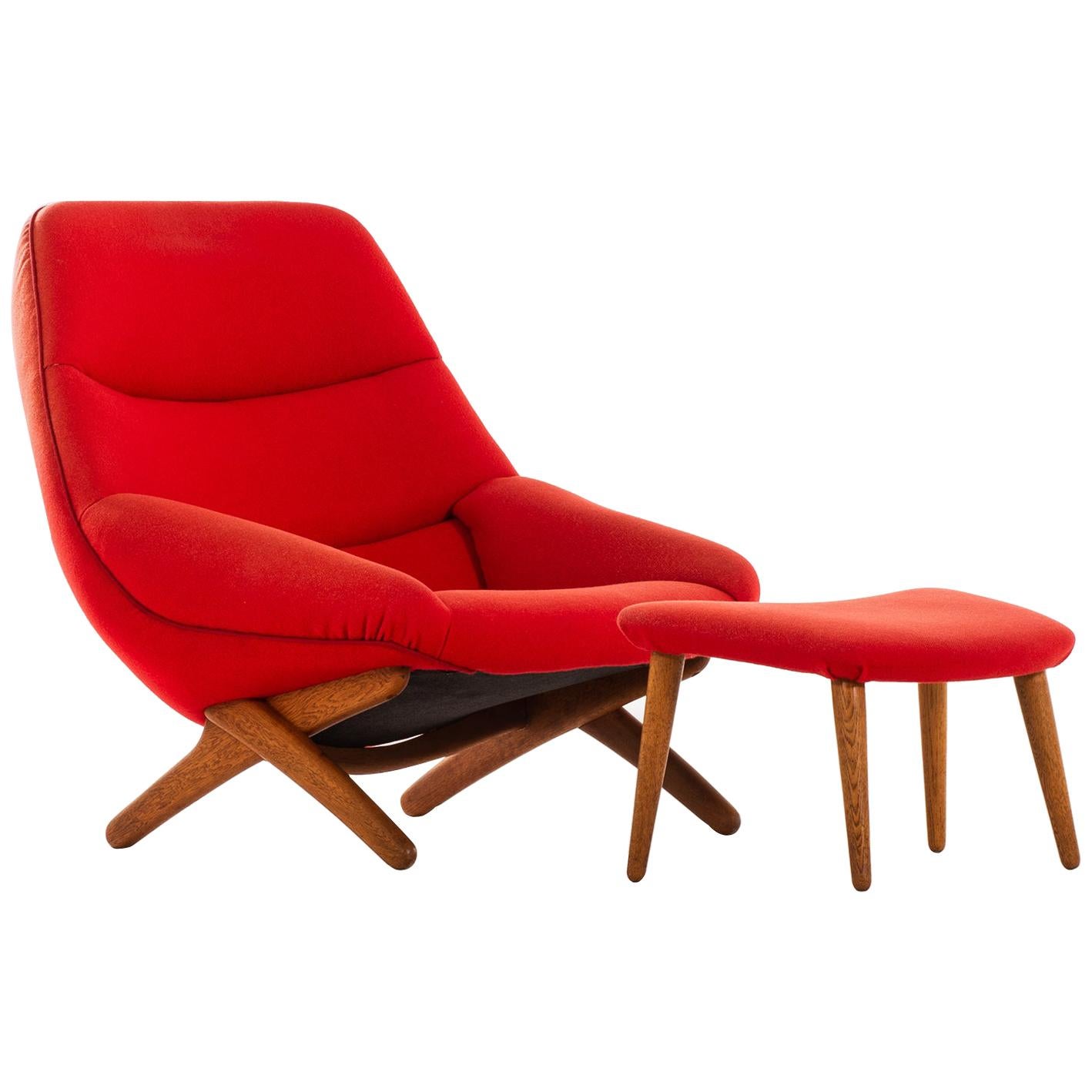 Illum Wikkelsø Easy Chair Model ML-91 with Stool Produced by Michael Laursen For Sale