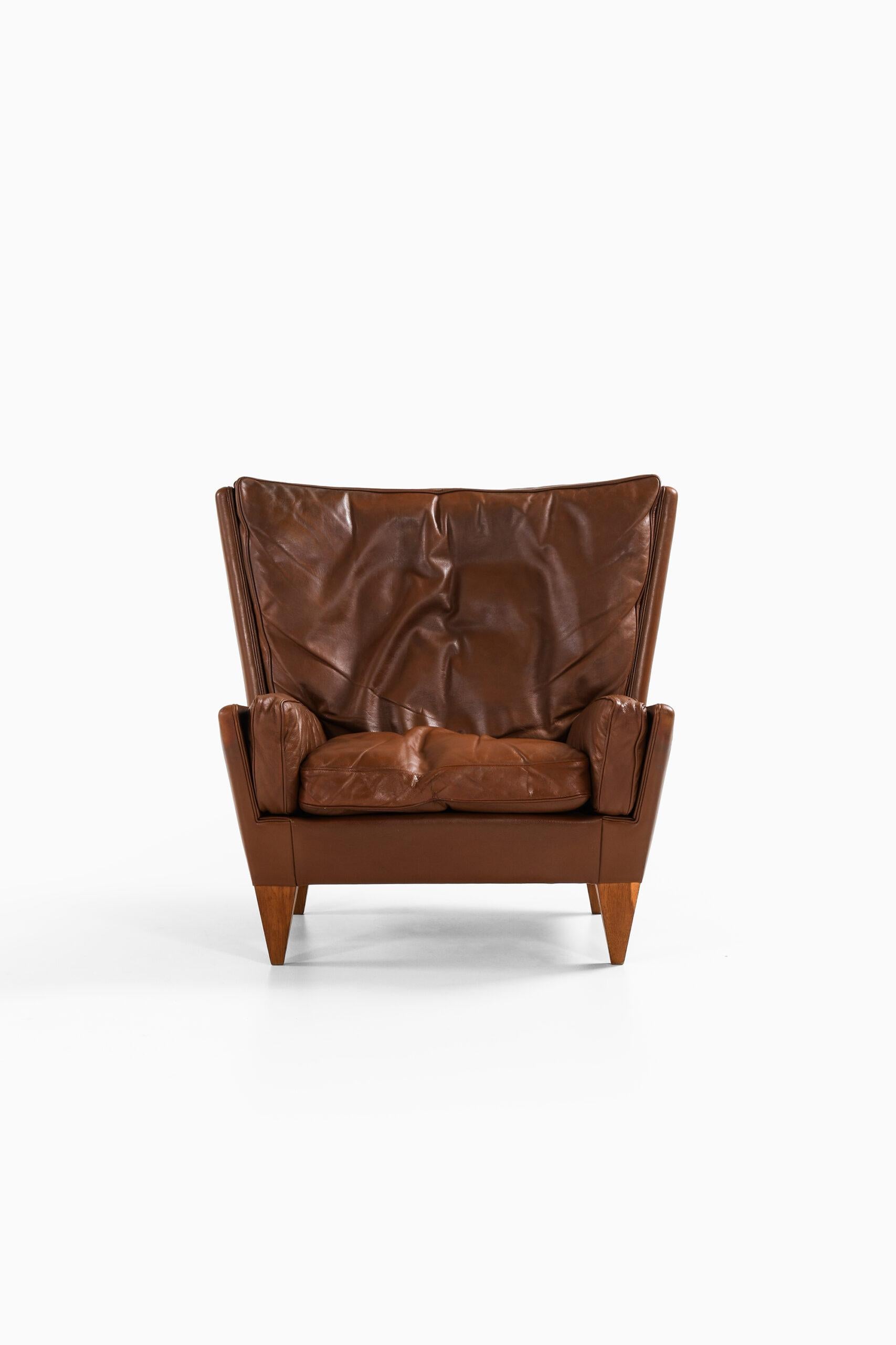 Illum Wikkels Easy Chair Modell V11 Hergestellt von Holger Christiansen in Dänemark im Angebot 3