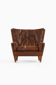 Illum Wikkelsø Easy Chair Model V11 Produced by Holger Christiansen in Denmark