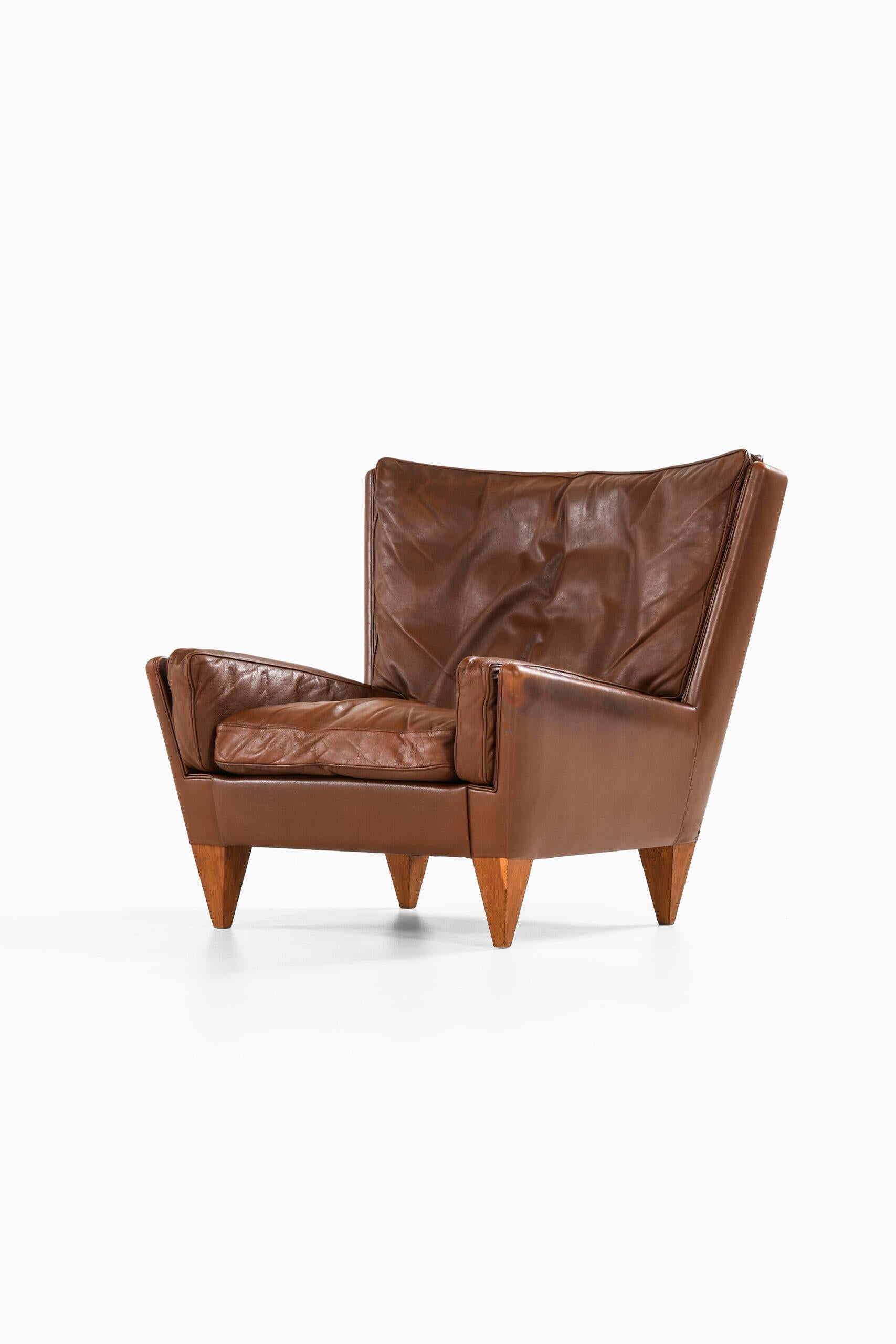 Illum Wikkels Easy Chair Modell V11 Hergestellt von Holger Christiansen in Dänemark (Mitte des 20. Jahrhunderts) im Angebot