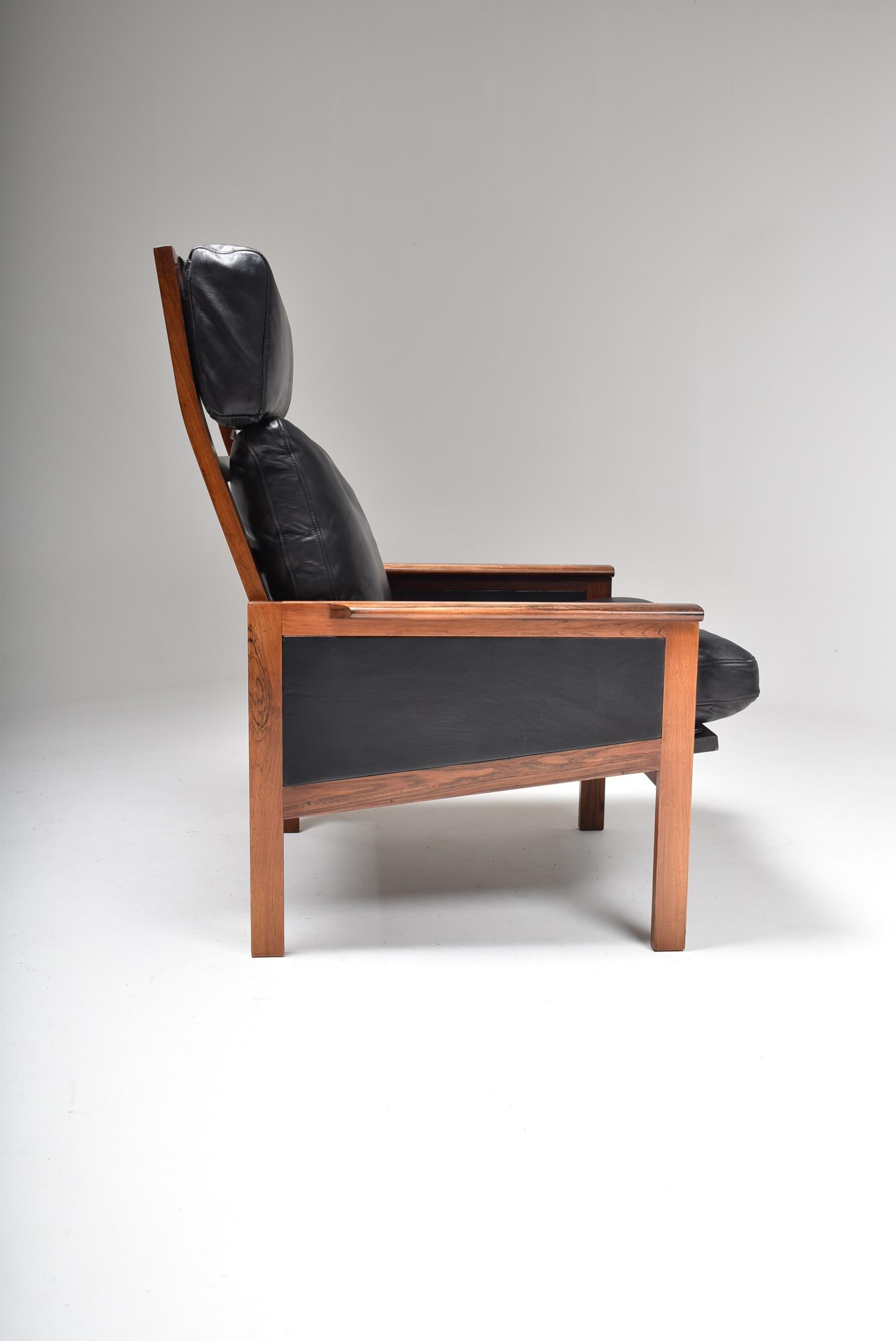 Illum Wikkelsø Easy Chair with Ottoman 