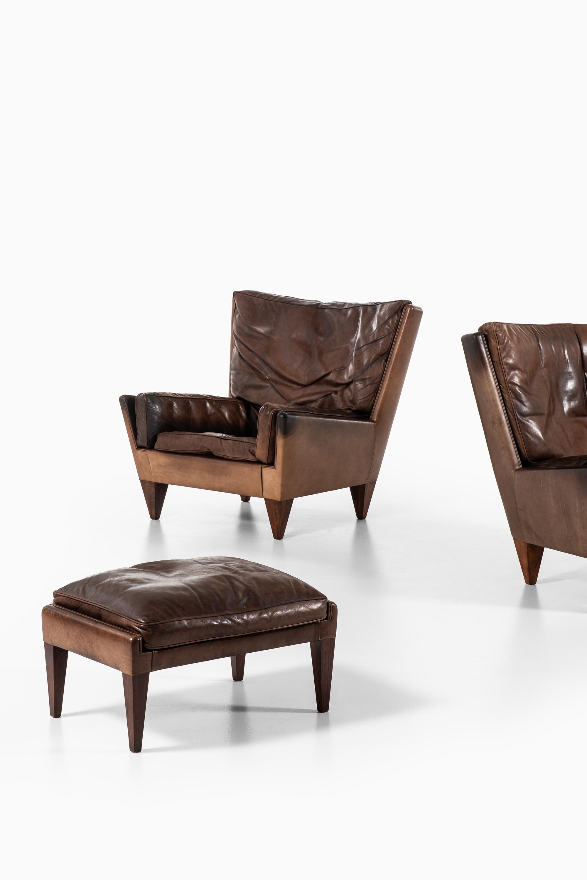 Illum Wikkels Easy Chairs Modell V11 Hergestellt von Holger Christensen in Dänemark (Skandinavische Moderne)